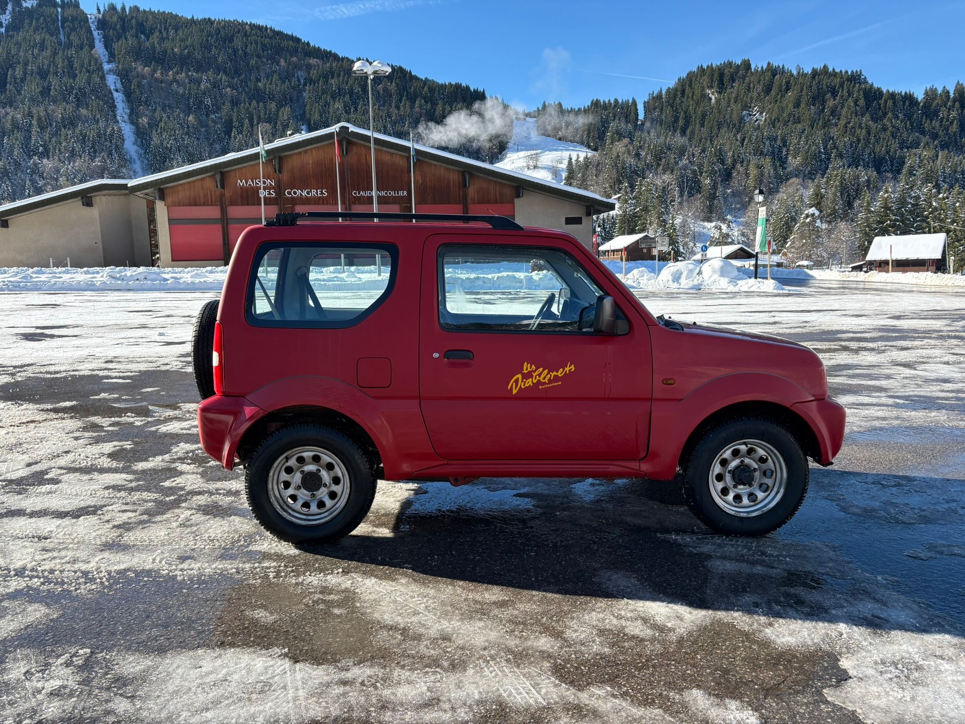 SUZUKI 30 Km/h 1.3 4WD JLX Top-image-3