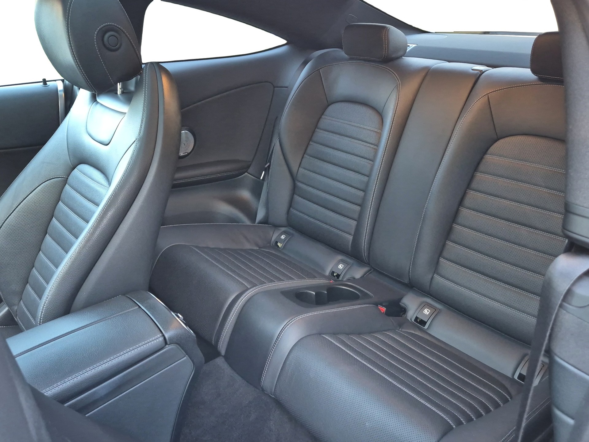 MERCEDES-BENZ C 200 Coupé 4Matic AMG Line 9G-Tronic *Schiebe-&Panodach / Burmester*-image-8