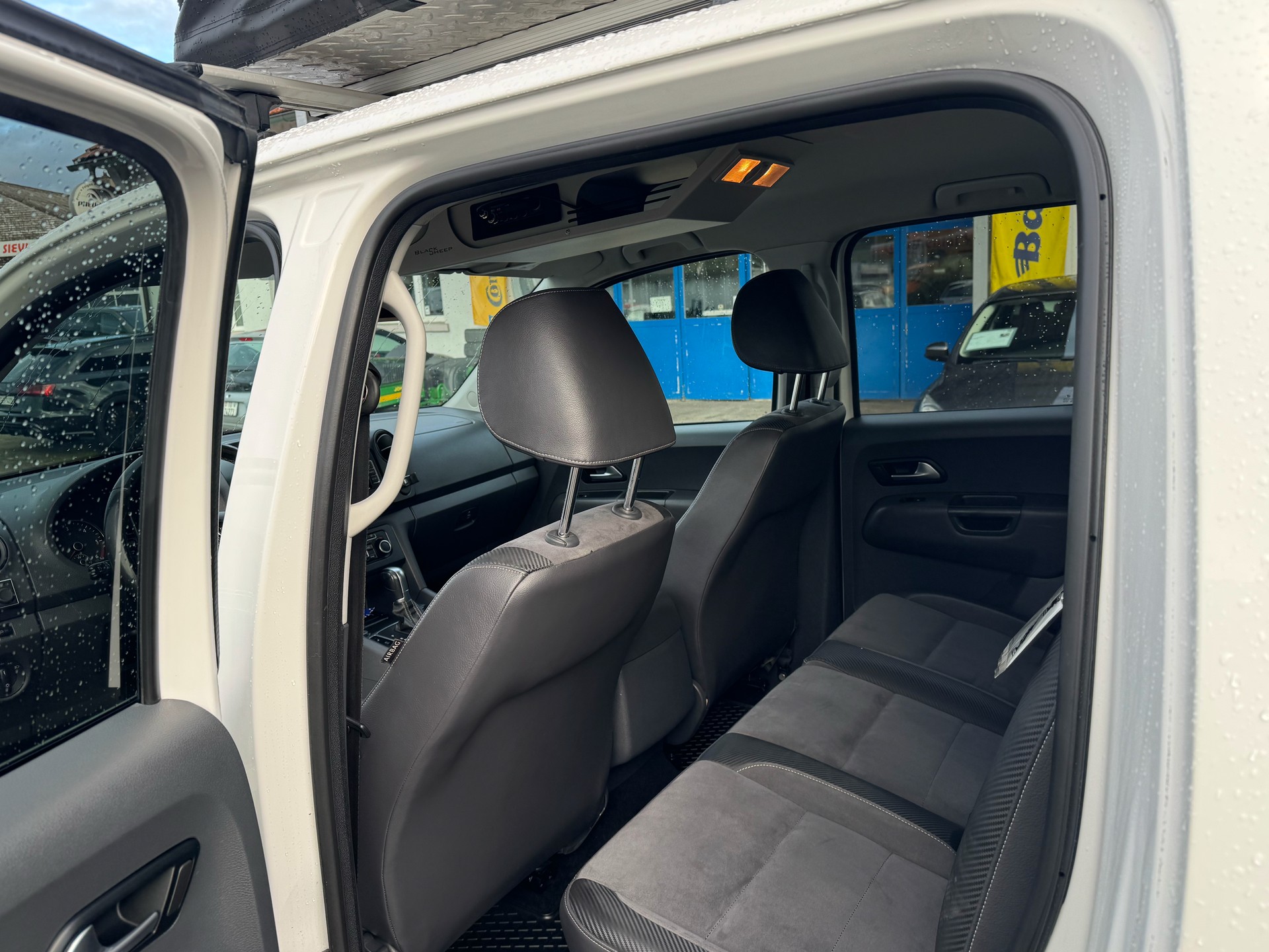 VW Amarok 2.0 BiTDI Highline 4Motion permanent A-image-8