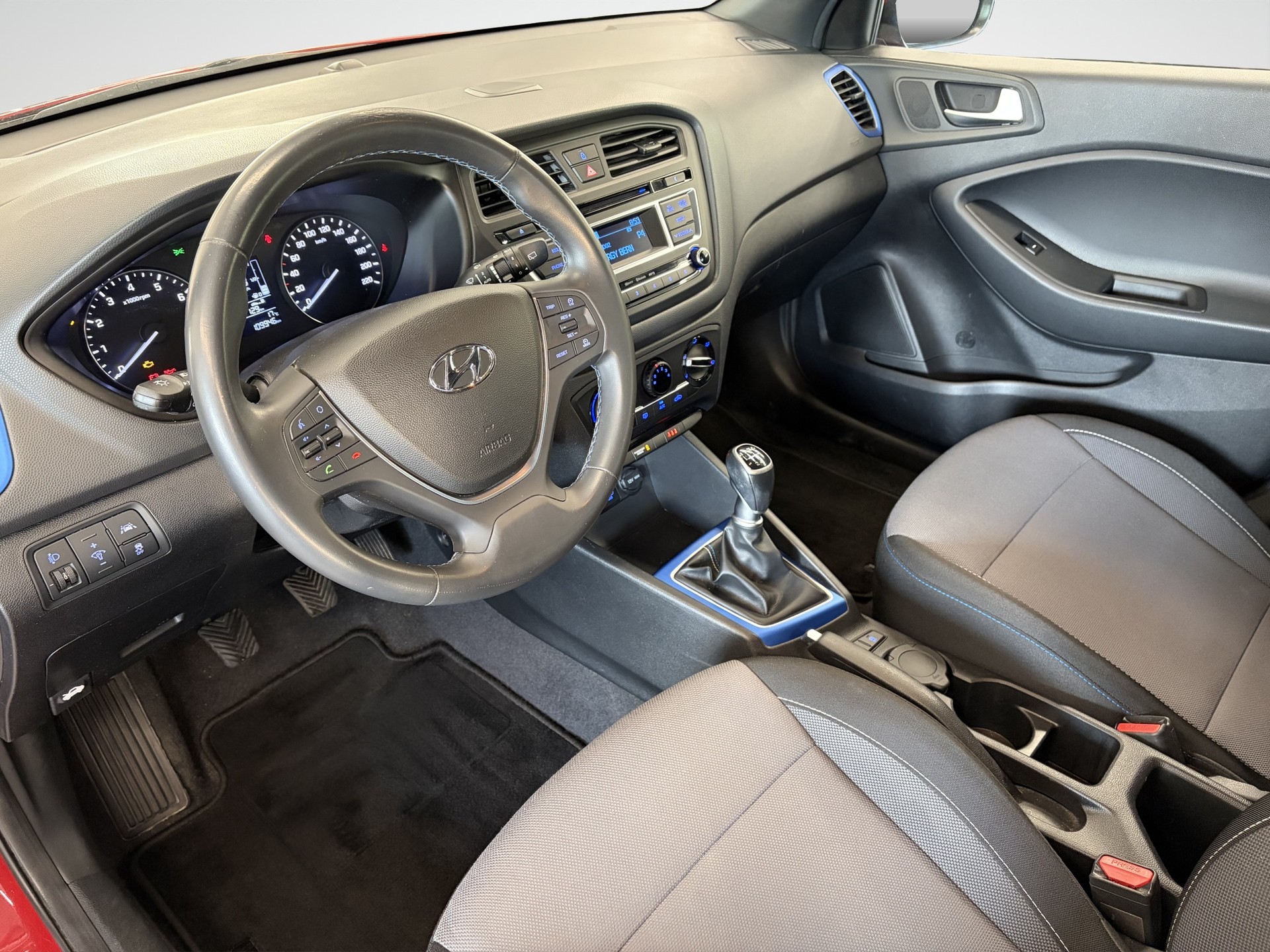 HYUNDAI i20 1.0 T-GDi Amplia-image-8