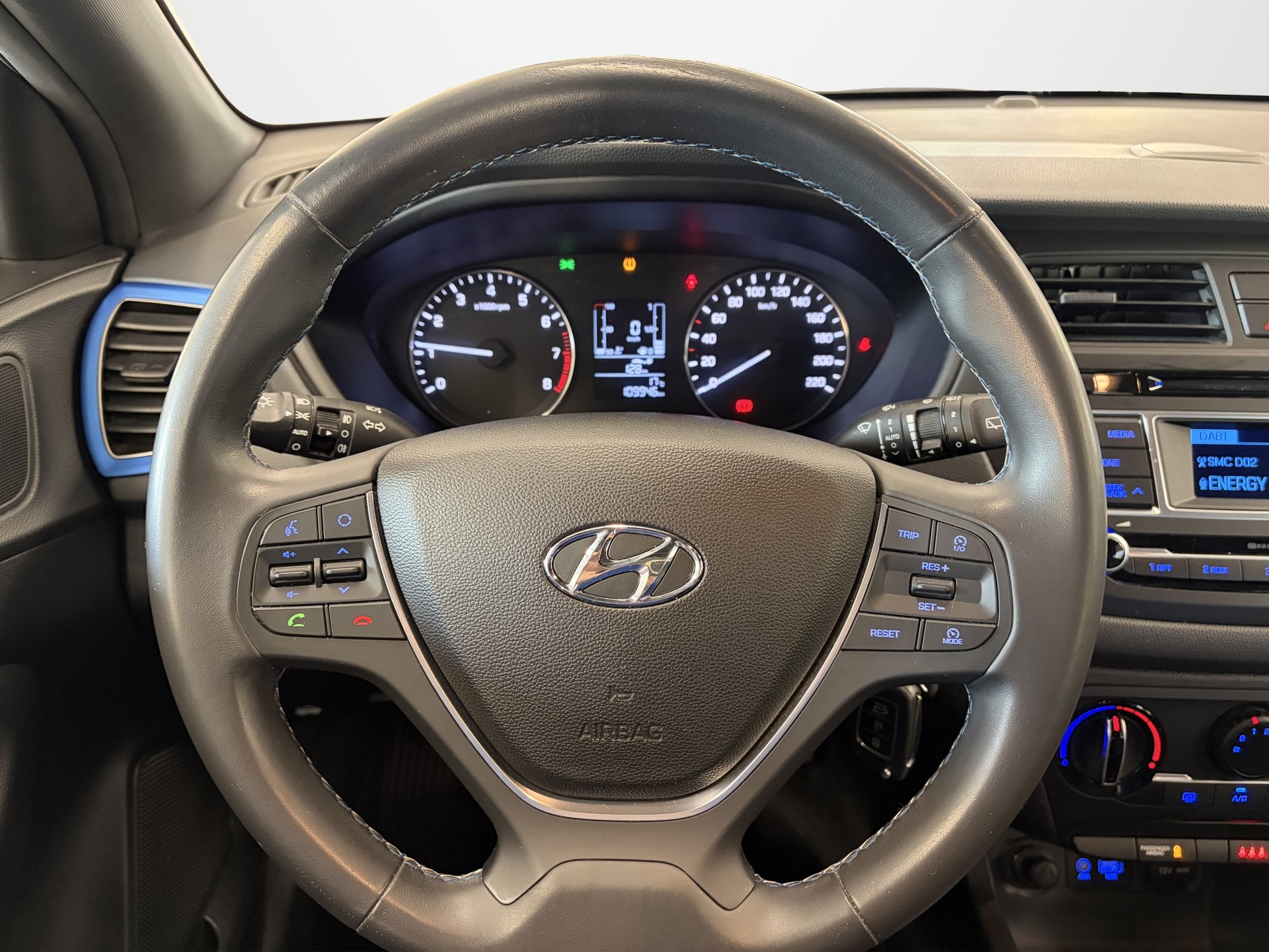 HYUNDAI i20 1.0 T-GDi Amplia-image-12
