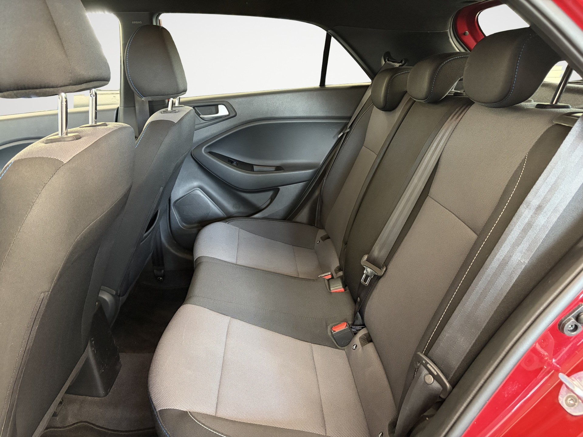 HYUNDAI i20 1.0 T-GDi Amplia-image-13
