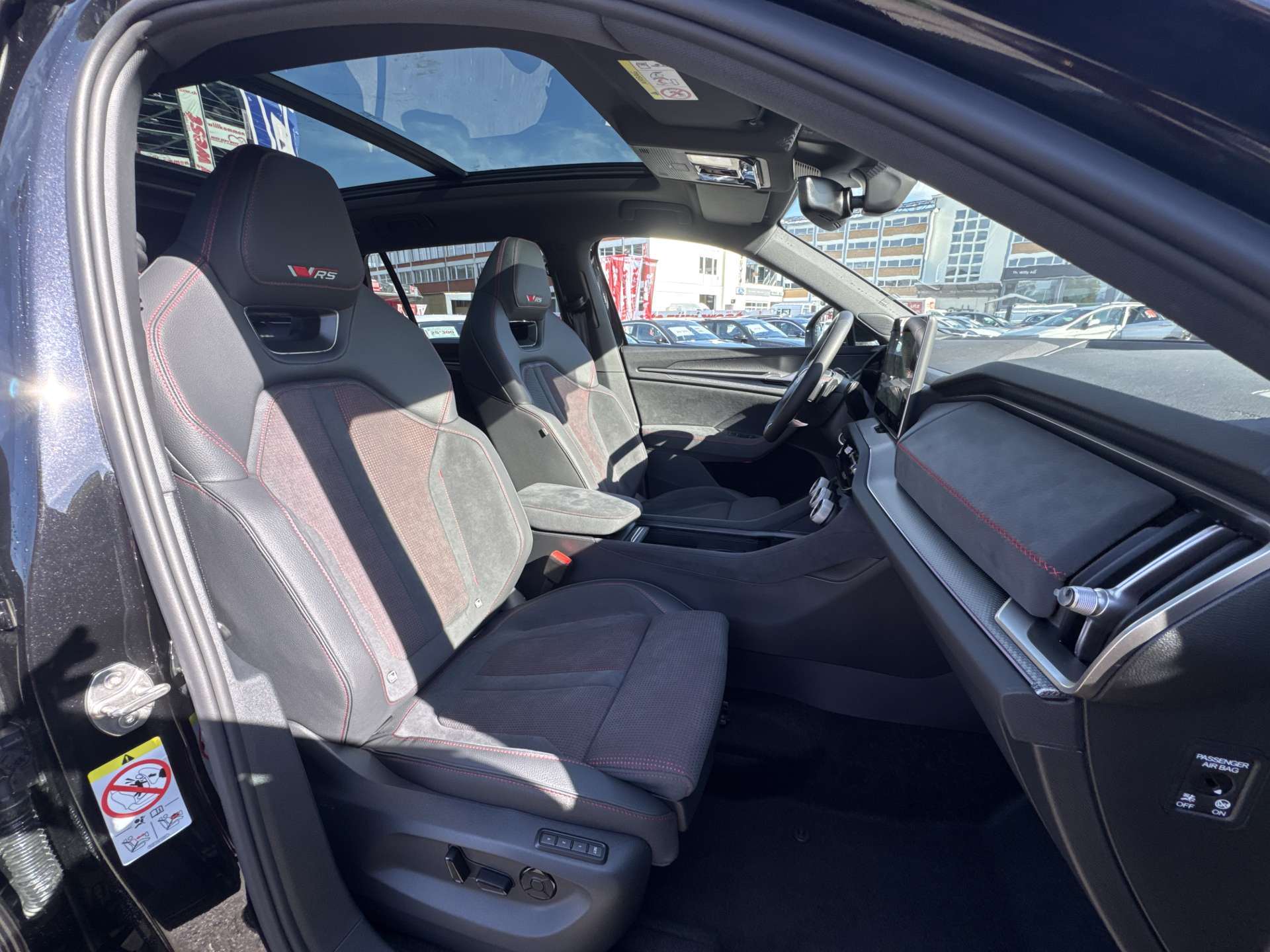 SKODA Kodiaq 2.0 TSi RS 266PS 7-Plätzer 4x4 DSG-Automat-image-12