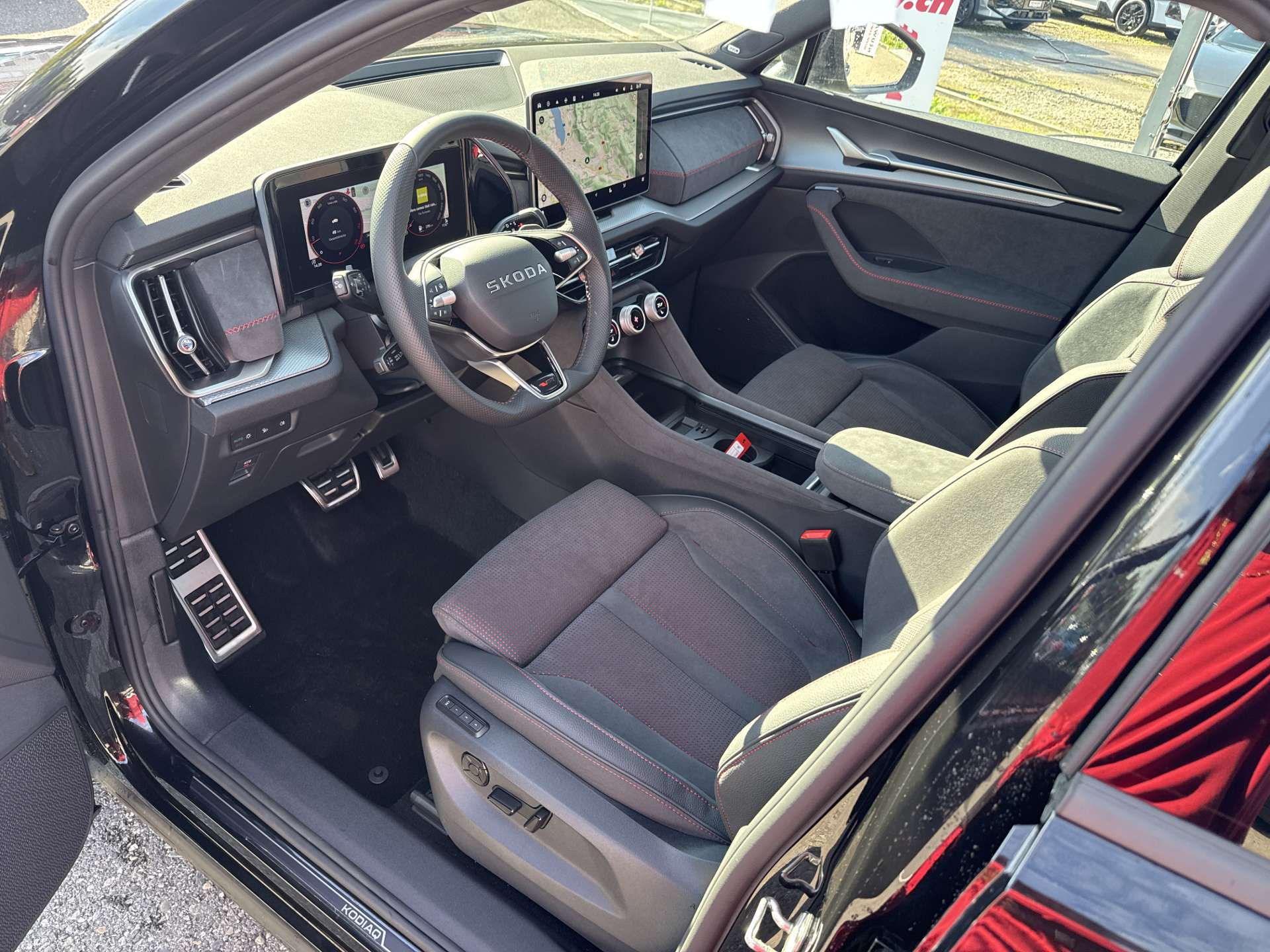 SKODA Kodiaq 2.0 TSi RS 266PS 7-Plätzer 4x4 DSG-Automat-image-5