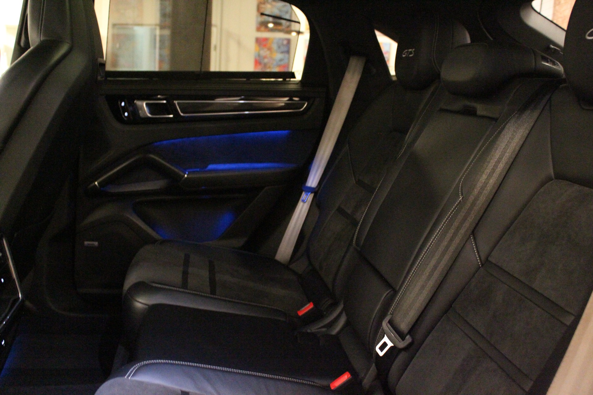 PORSCHE Cayenne GTS Coupé Carbon Paket | PDLS | Soft-Close | Head-Up | 360° Kamera | Hinterachslenk. |-image-31