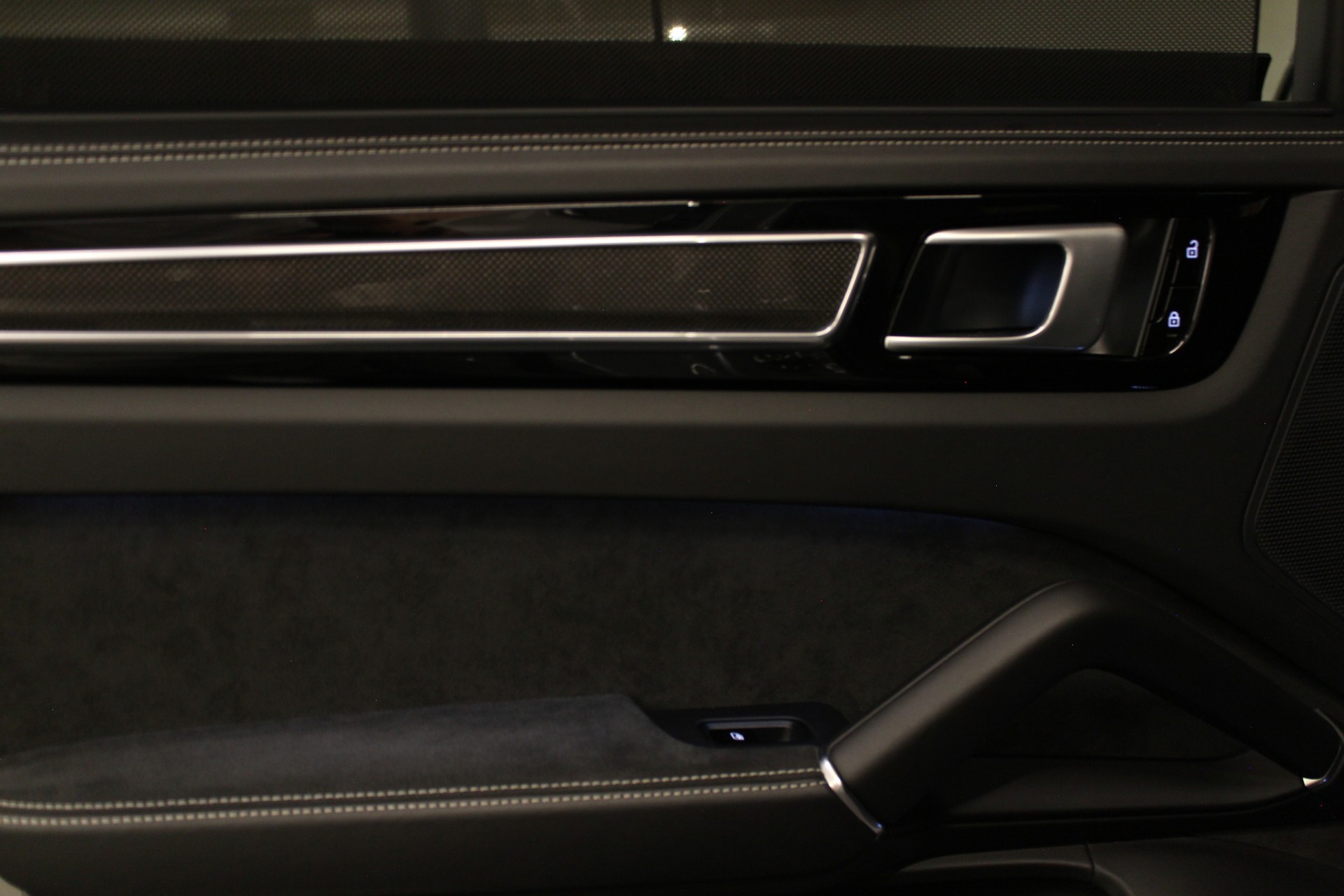 PORSCHE Cayenne GTS Coupé Carbon Paket | PDLS | Soft-Close | Head-Up | 360° Kamera | Hinterachslenk. |-image-30