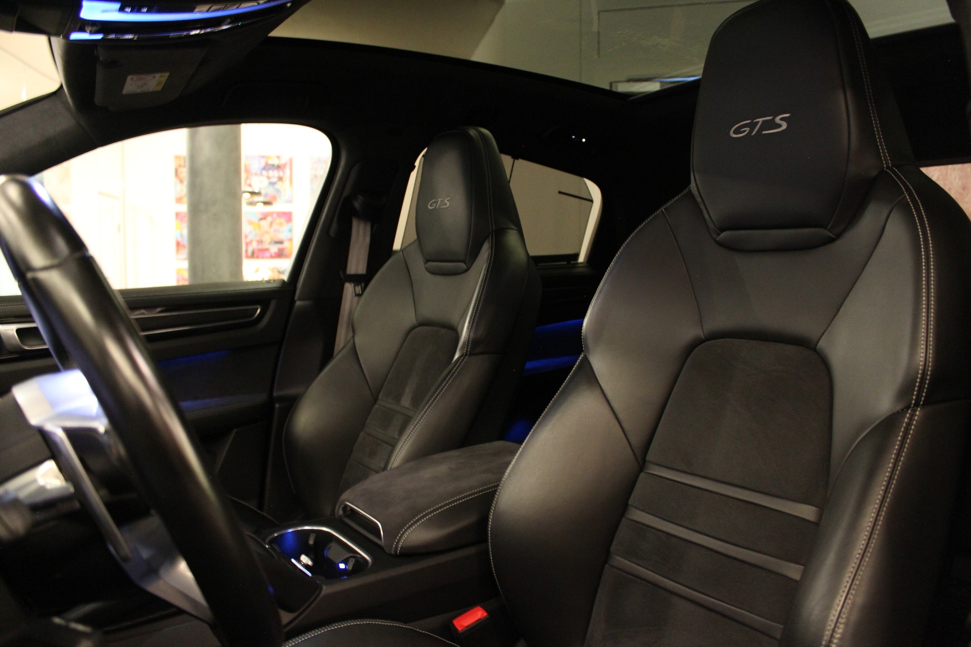 PORSCHE Cayenne GTS Coupé Carbon Paket | PDLS | Soft-Close | Head-Up | 360° Kamera | Hinterachslenk. |-image-18