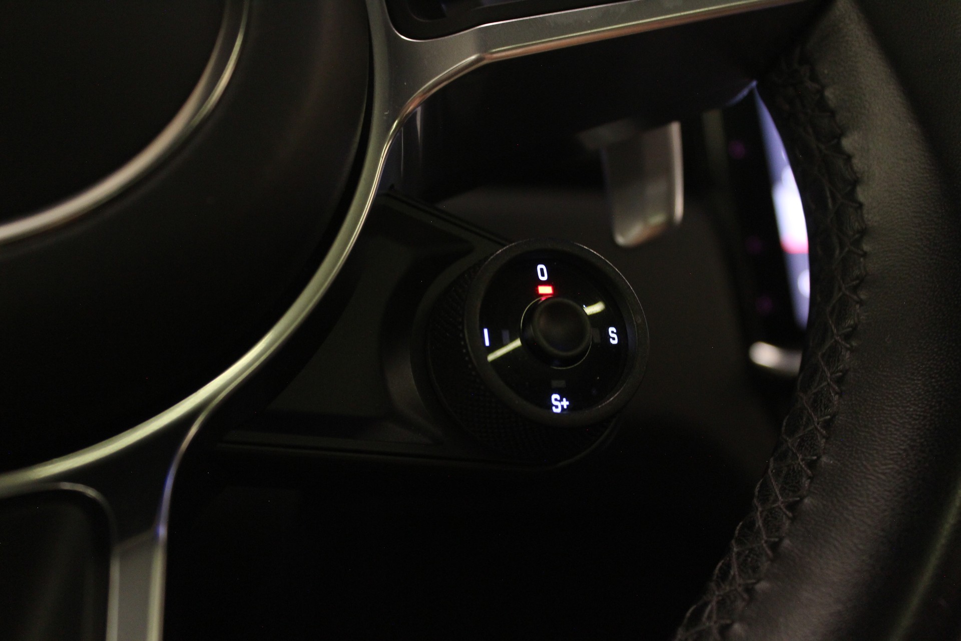 PORSCHE Cayenne GTS Coupé Carbon Paket | PDLS | Soft-Close | Head-Up | 360° Kamera | Hinterachslenk. |-image-23