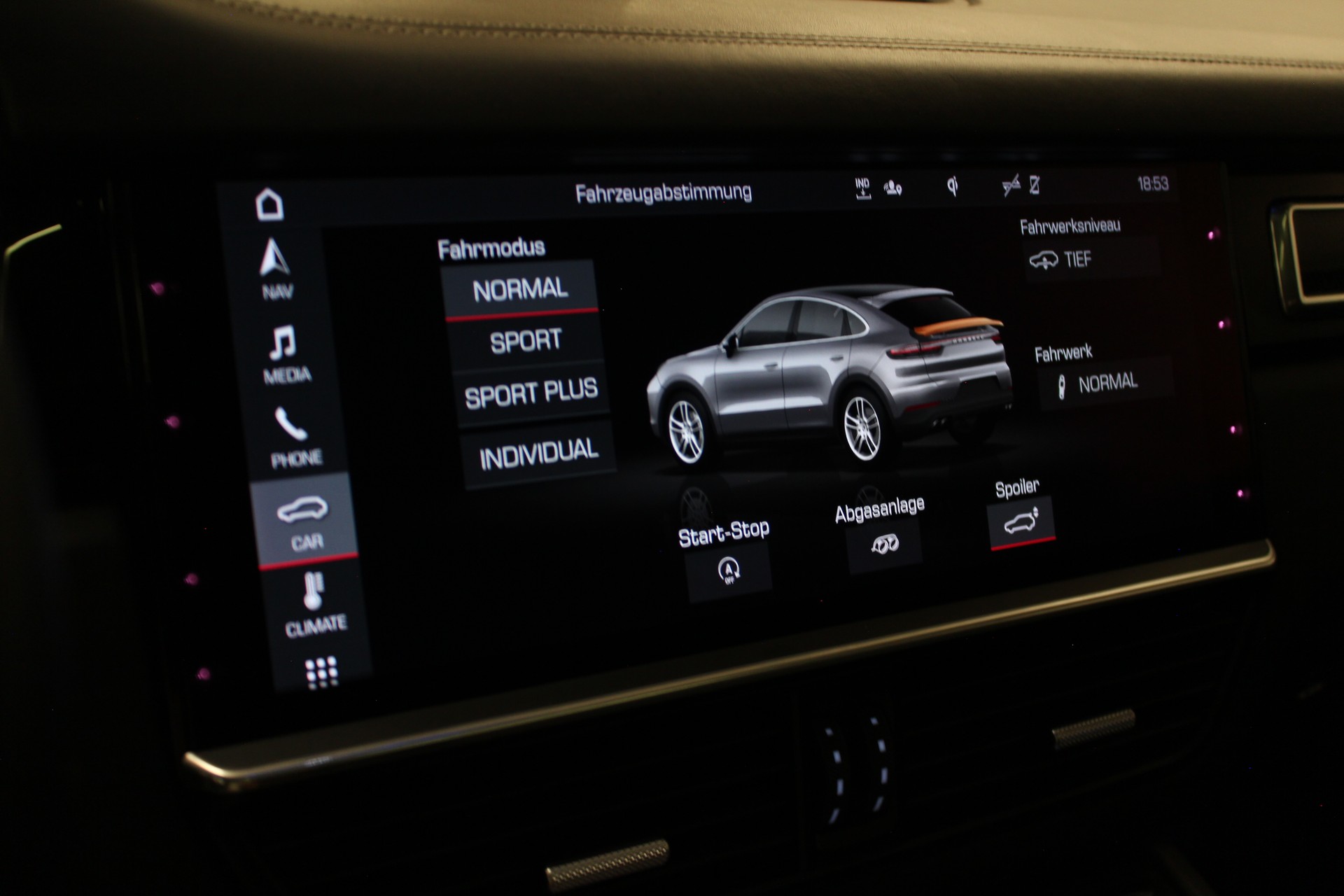 PORSCHE Cayenne GTS Coupé Carbon Paket | PDLS | Soft-Close | Head-Up | 360° Kamera | Hinterachslenk. |-image-26