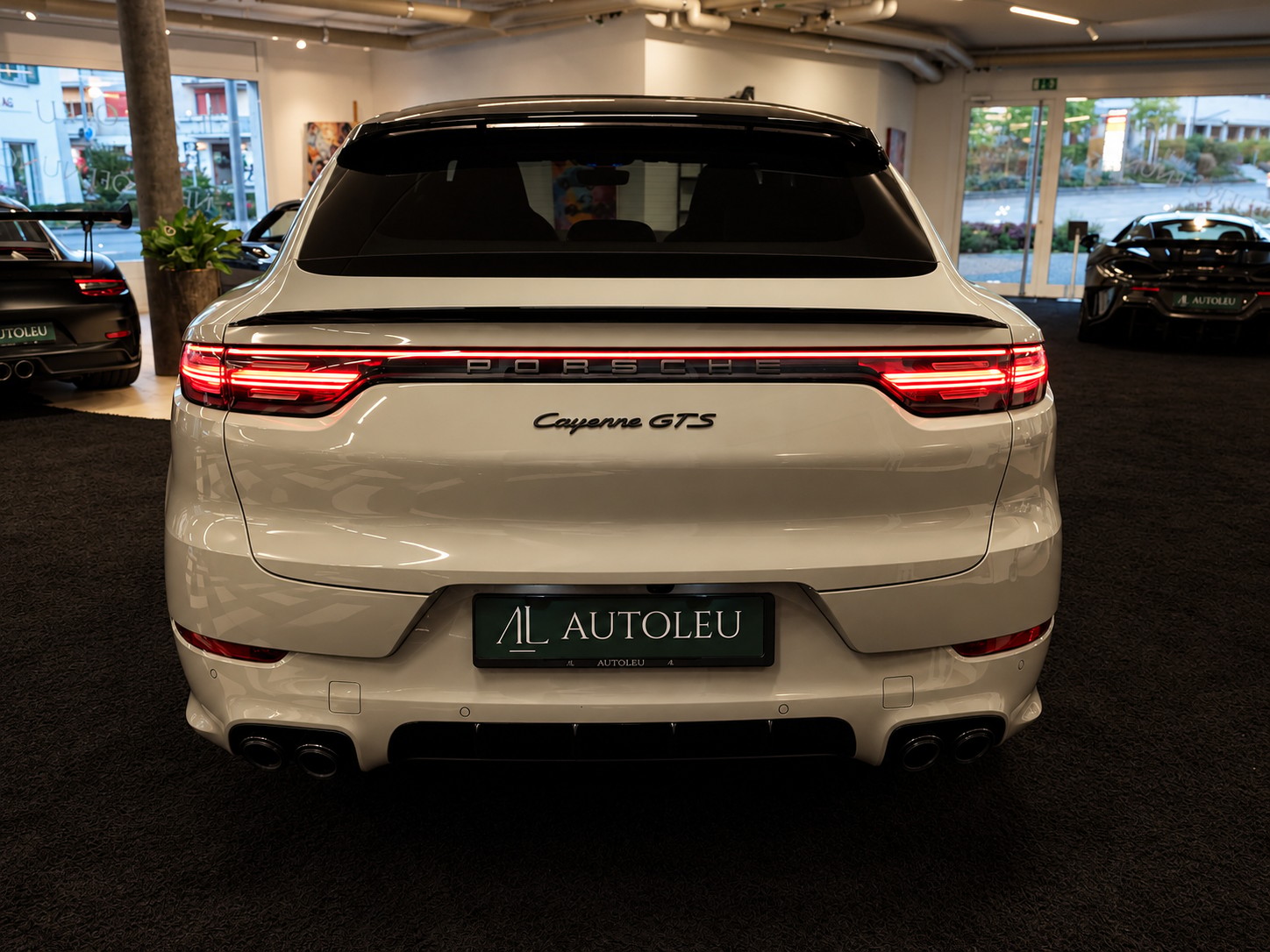 PORSCHE Cayenne GTS Coupé Carbon Paket | PDLS | Soft-Close | Head-Up | 360° Kamera | Hinterachslenk. |-image-5