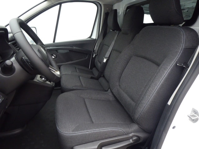 RENAULT Trafic 2.0 Blue dCi 150 Advance L1H1 EAG EN-image-6