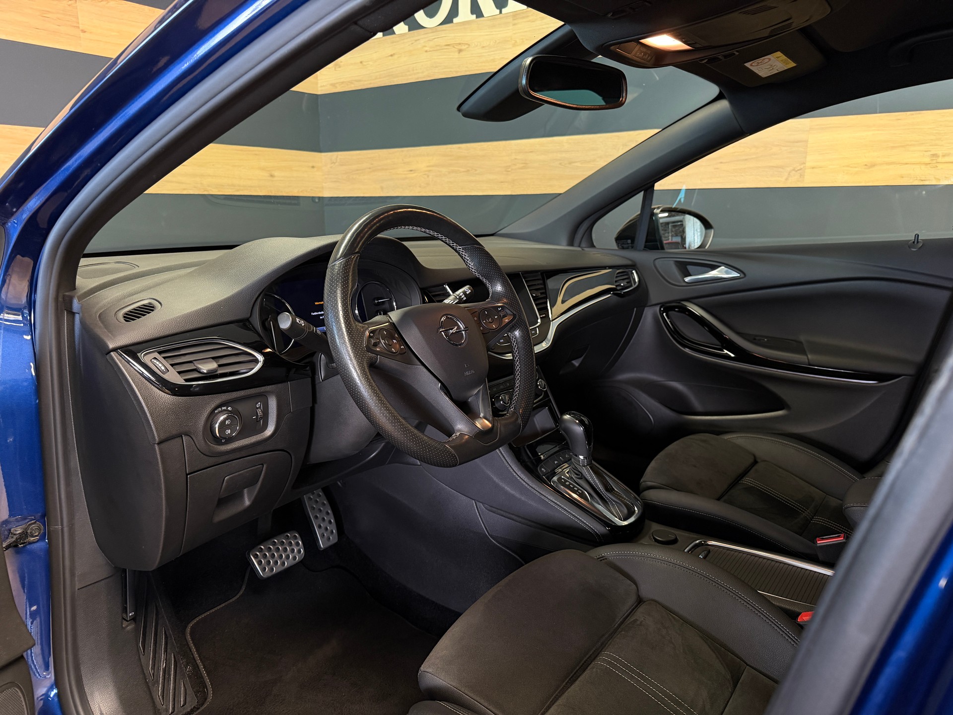 OPEL Astra Sports Tourer 1.5 CDTi Elegance-image-15