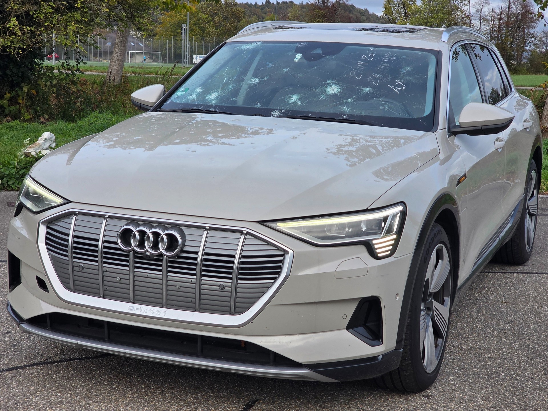 AUDI e-tron 55 quattro-image-0
