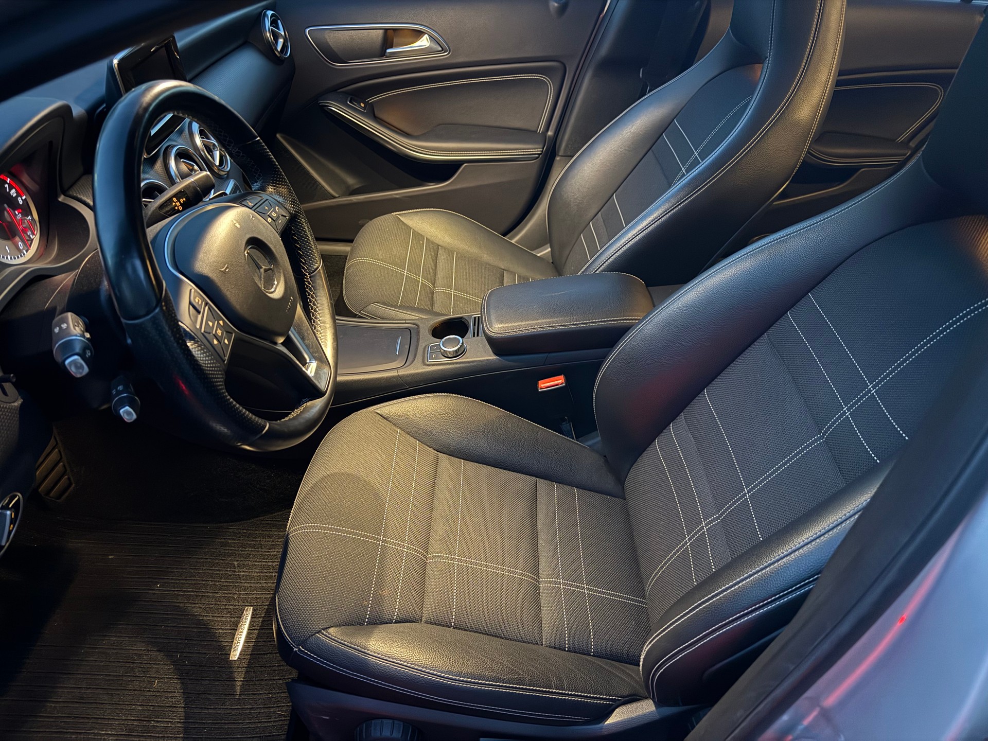 MERCEDES-BENZ A 250 4Matic 7G-DCT-image-9