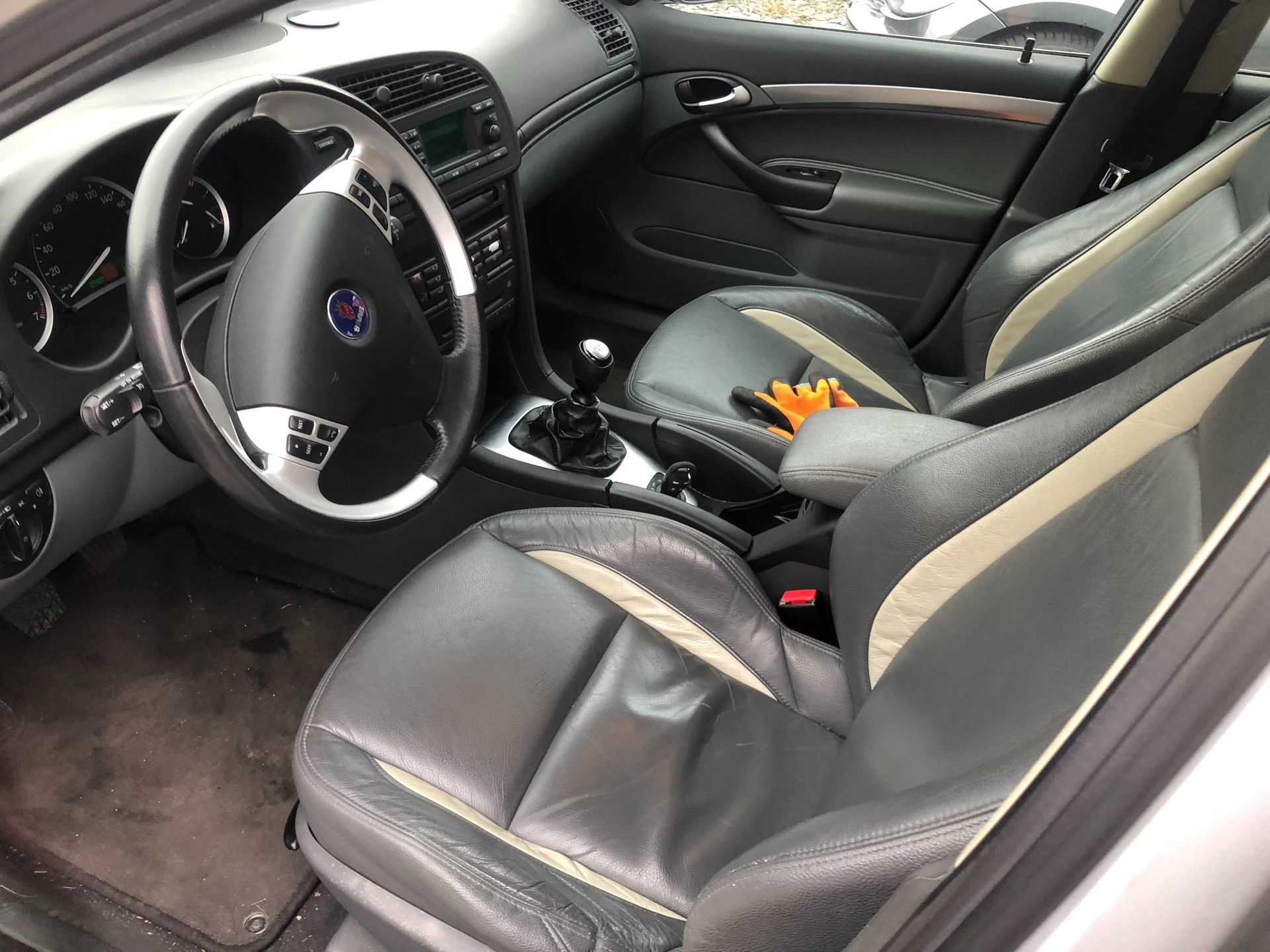 SAAB 9-3 2.8t V6 Vector-image-8