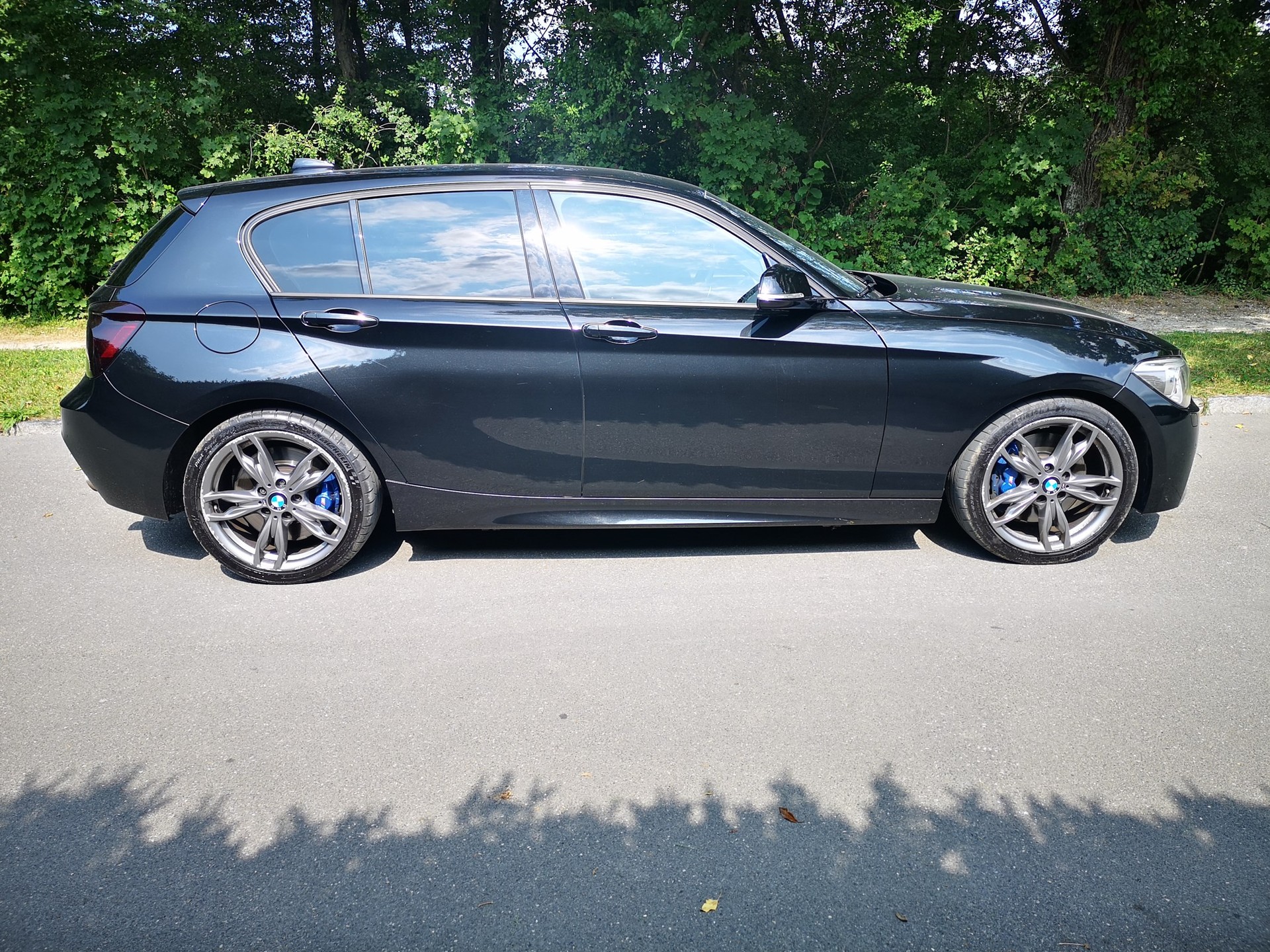 BMW M135i xDrive Steptronic-image-3