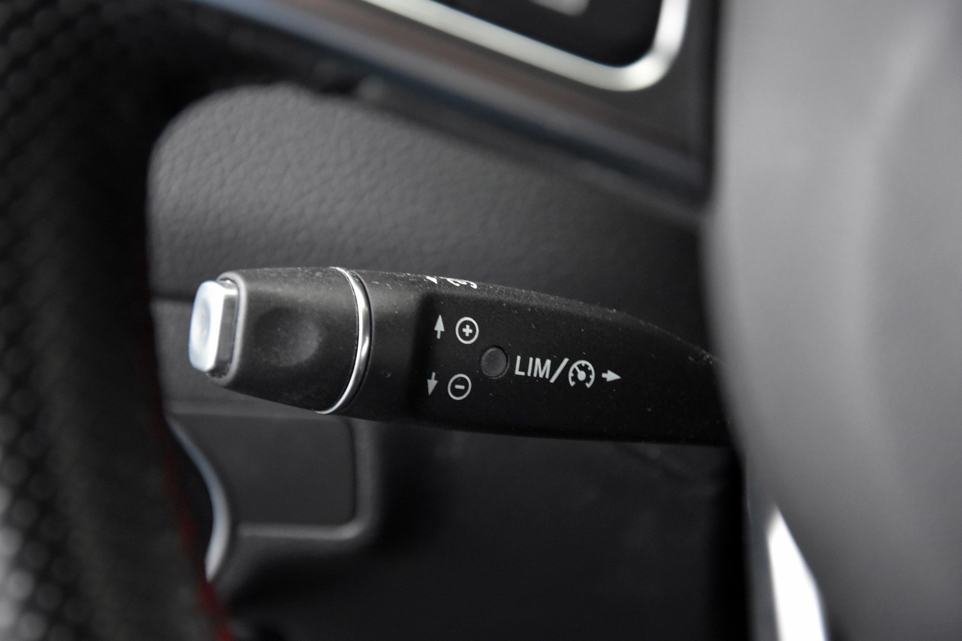 MERCEDES-BENZ CLA 220 Diesel, AMG Line-image-13