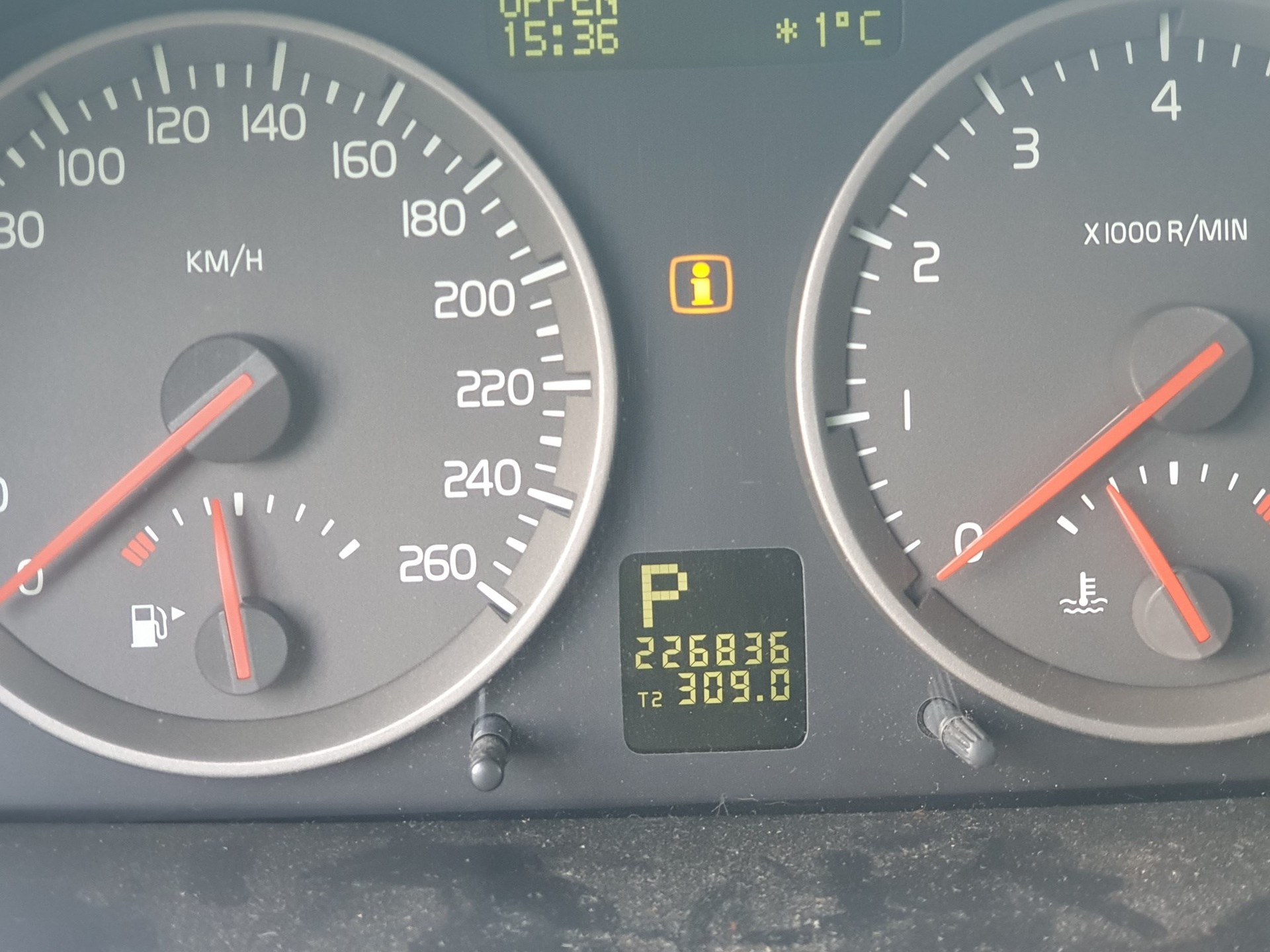 VOLVO V50 2.4 Automat-image-6