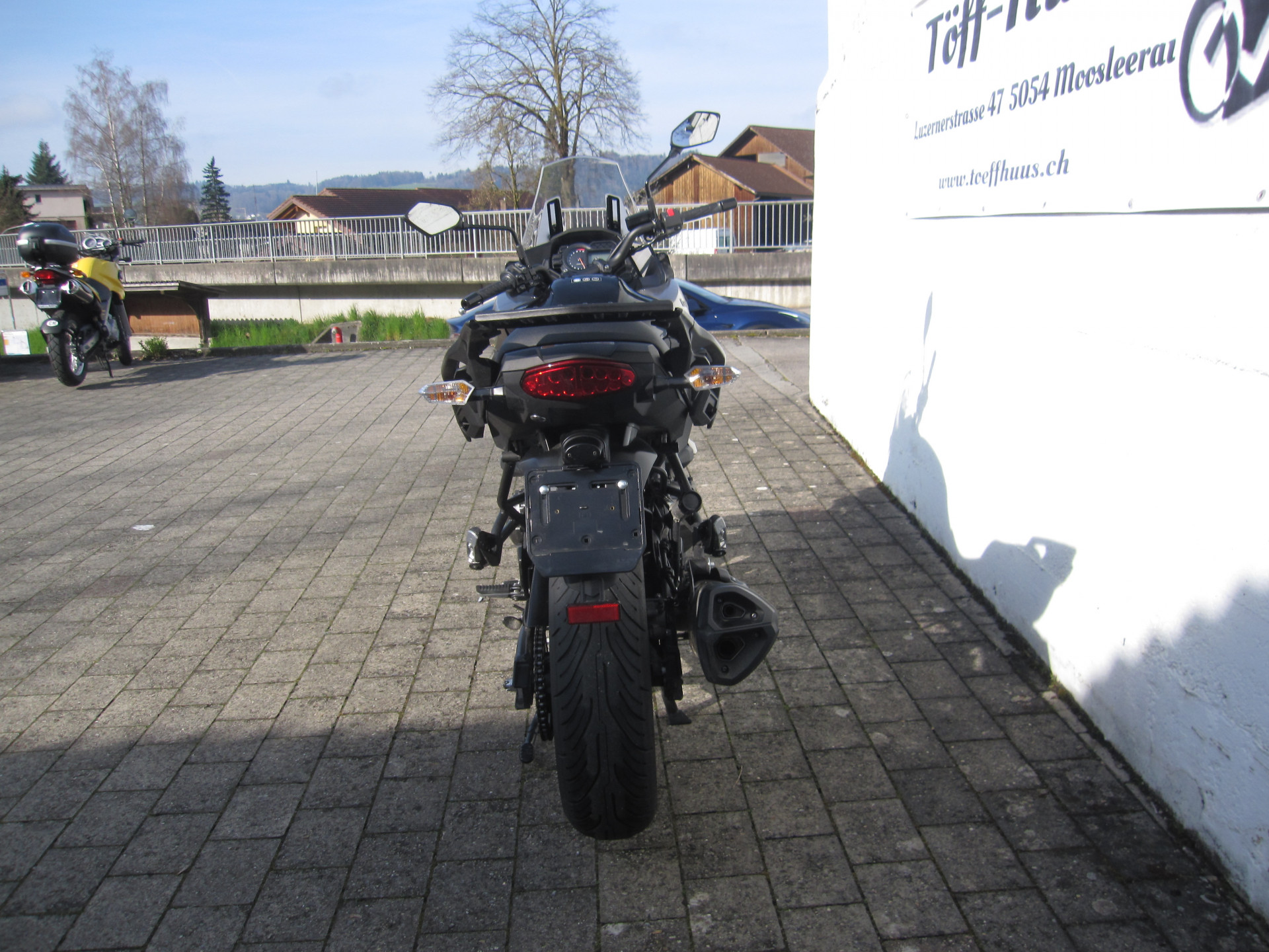 KAWASAKI Versys 1000-showroom-element-2