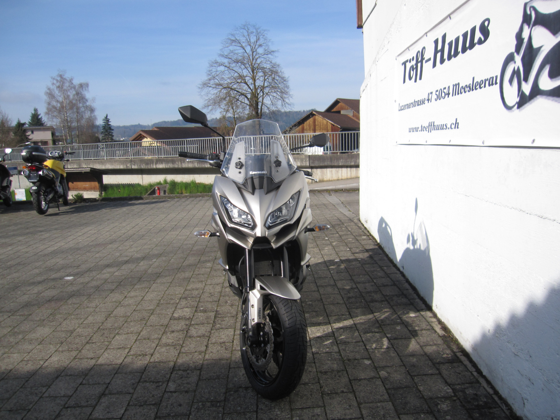 KAWASAKI Versys 1000-showroom-element-3