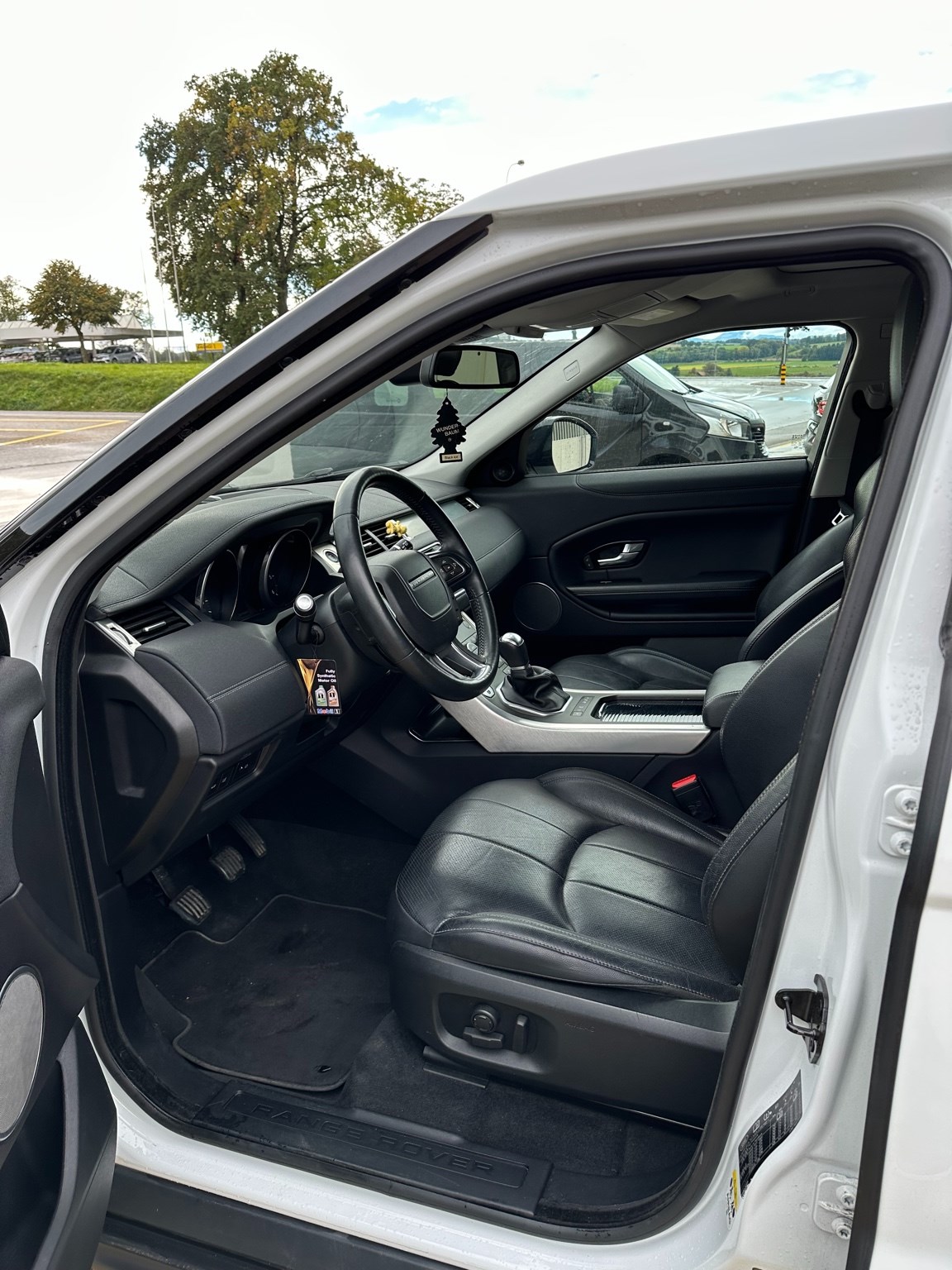 LAND ROVER Range Rover Evoque 2.0 TD4 HSE Dynamic-image-1