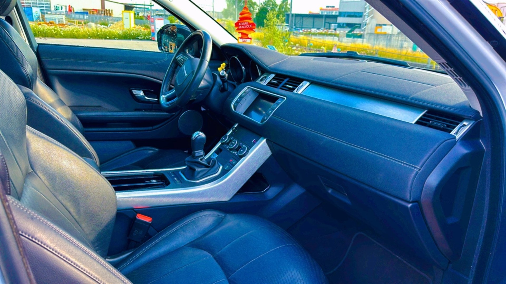 LAND ROVER Range Rover Evoque 2.0 TD4 HSE Dynamic-image-8