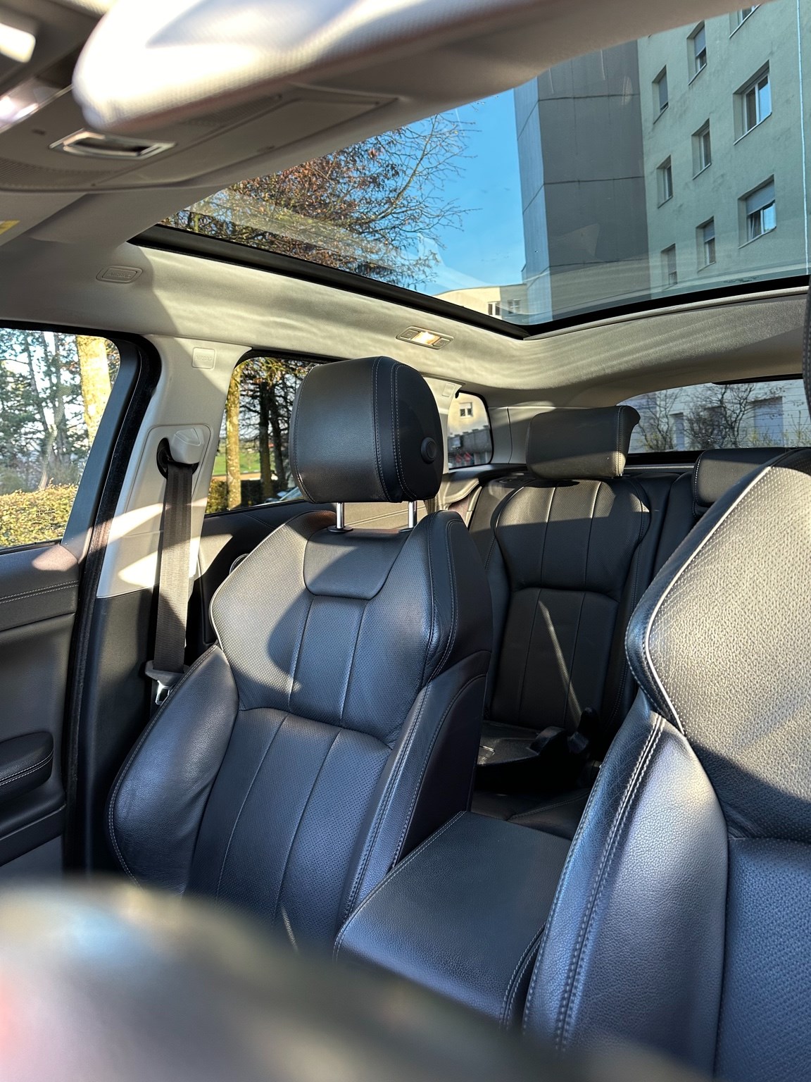 LAND ROVER Range Rover Evoque 2.0 TD4 HSE Dynamic-image-3