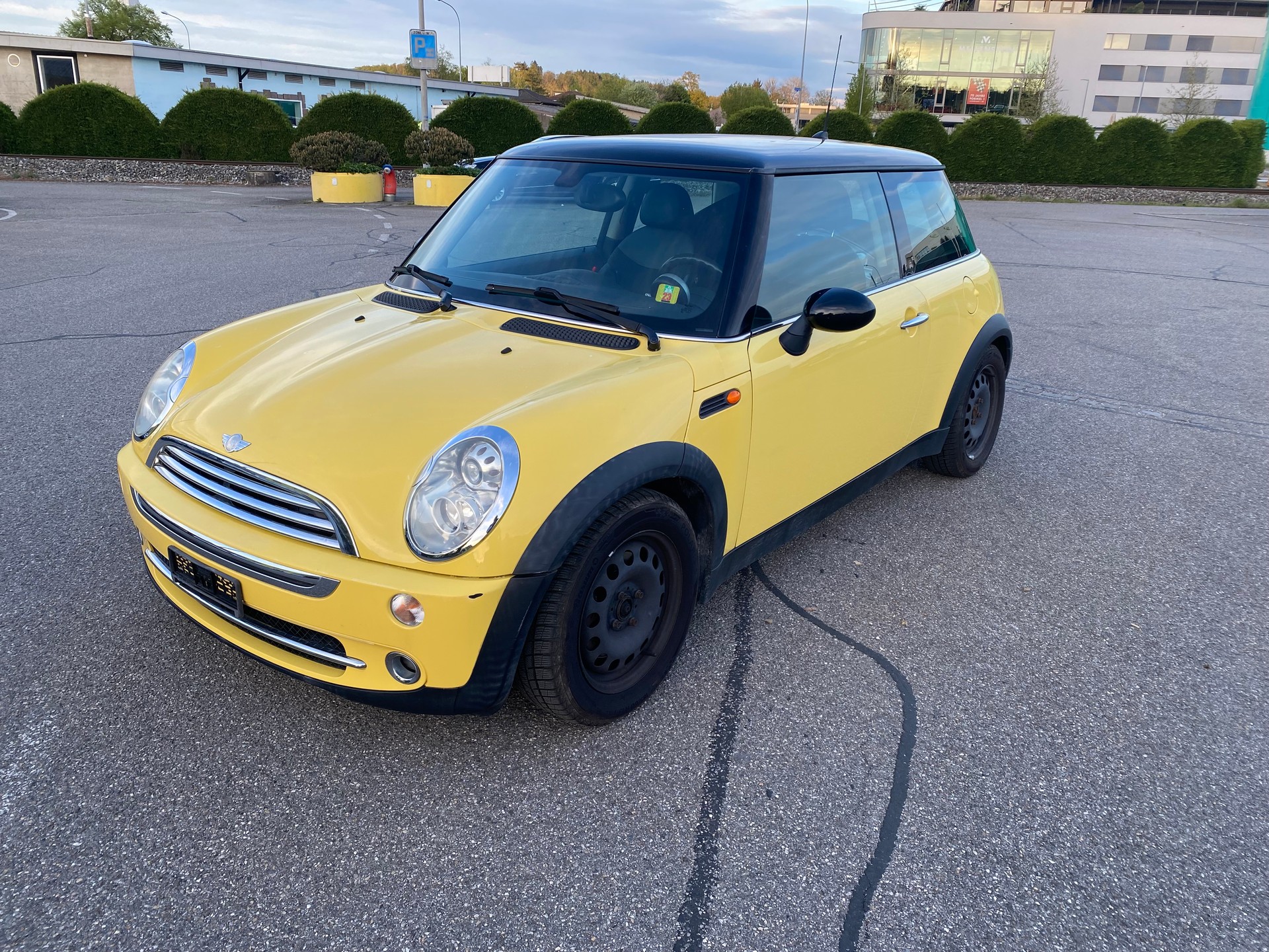 MINI Mini Cooper-image-2