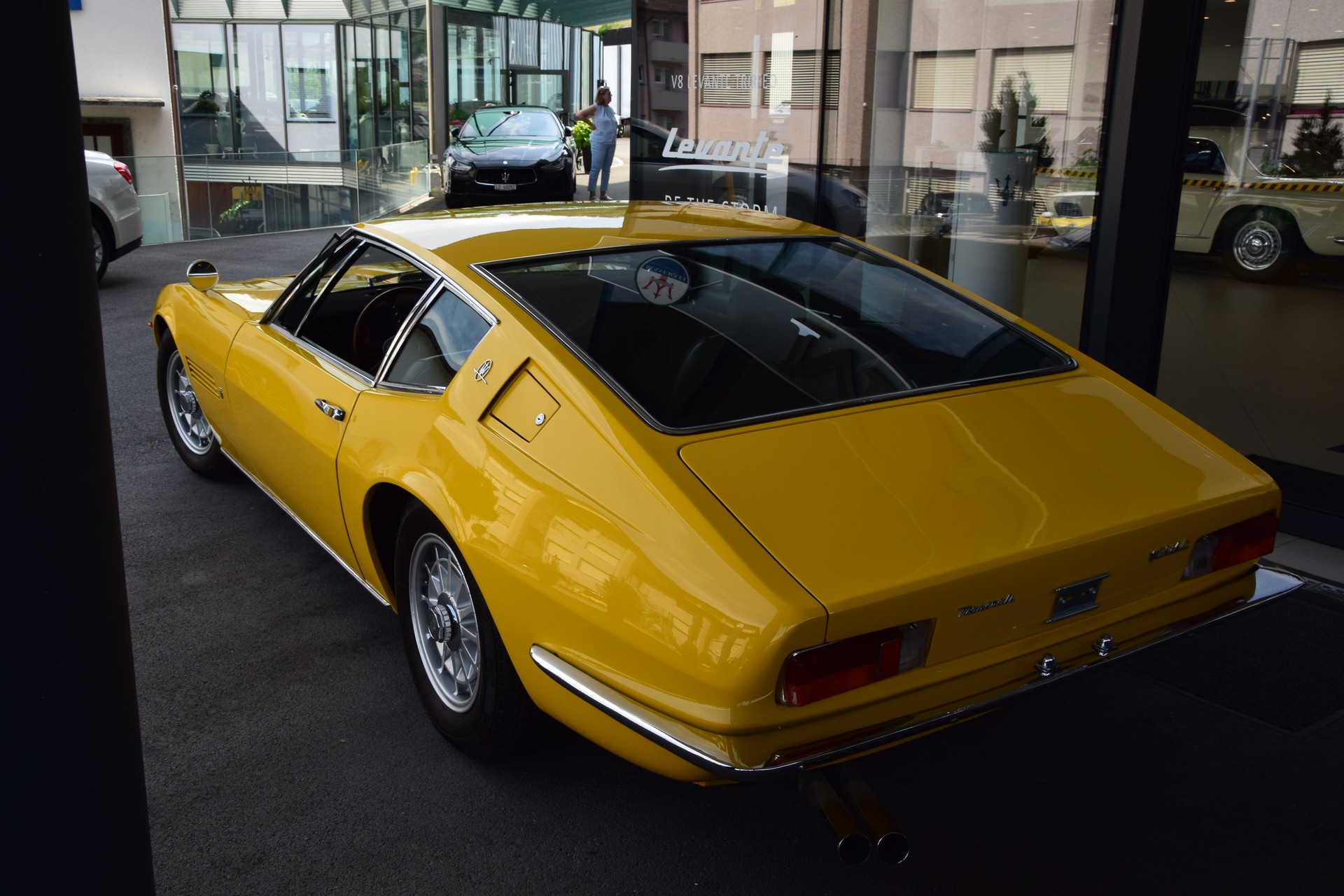 MASERATI GHIBLI-showroom-element-2