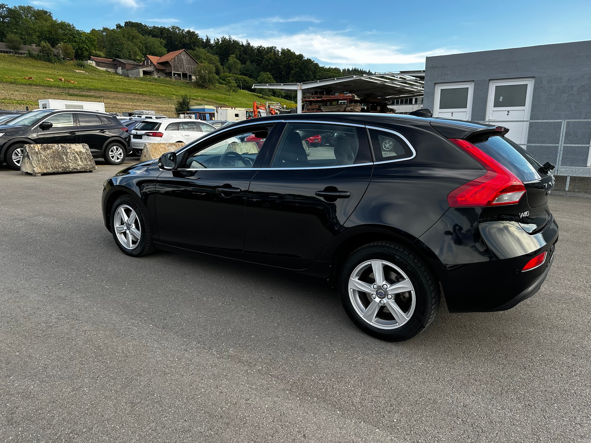 VOLVO V40 T2 Kinetic-image-14