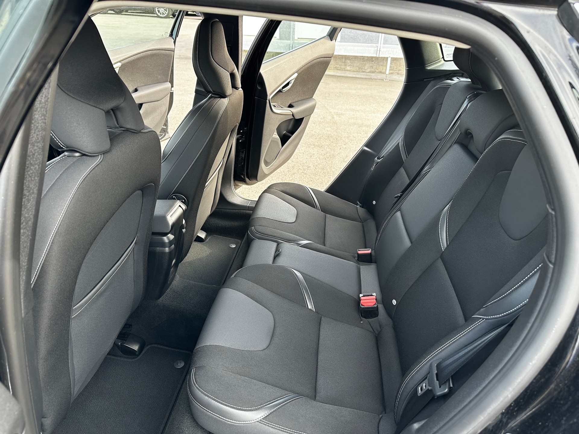VOLVO V40 T2 Kinetic-image-15