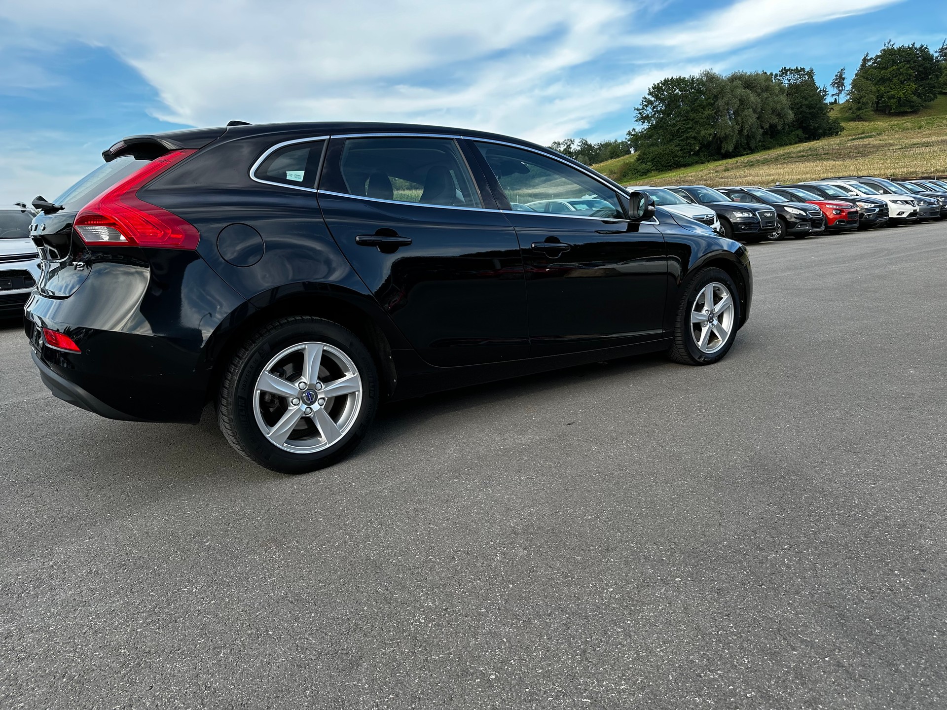 VOLVO V40 T2 Kinetic-image-9
