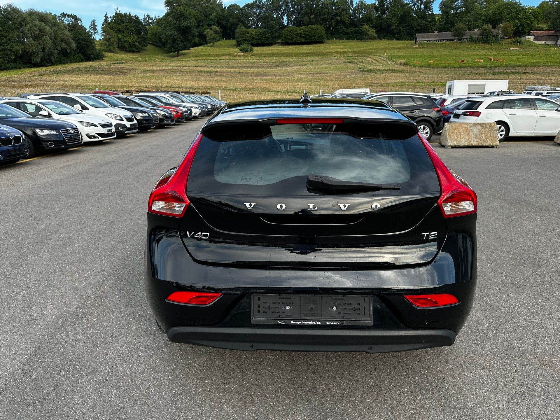 VOLVO V40 T2 Kinetic-image-12