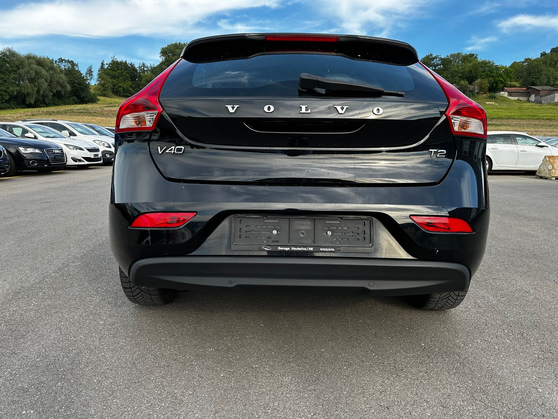 VOLVO V40 T2 Kinetic-image-11