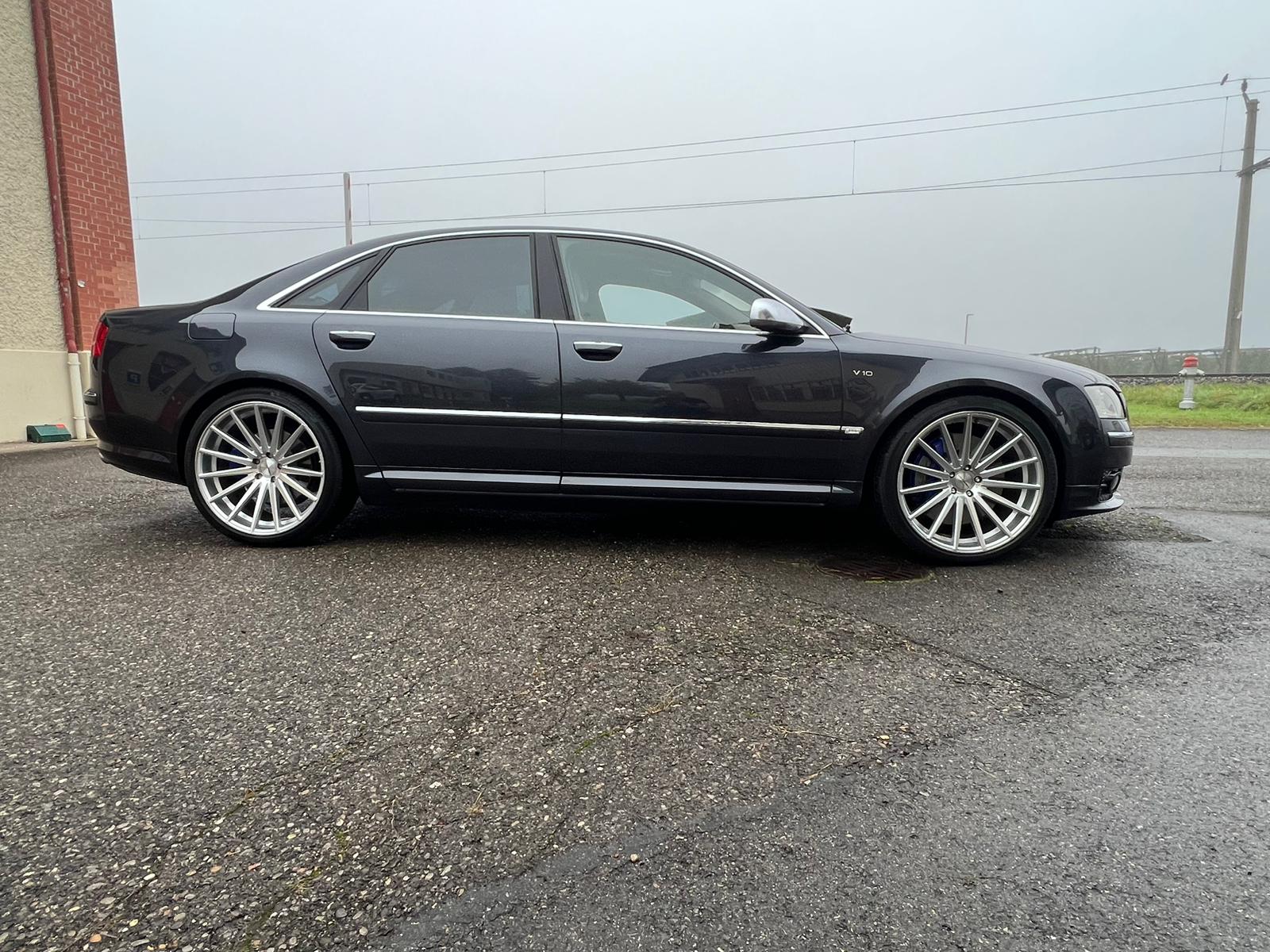 AUDI S8 5.2 V10 quattro tiptronic-image-6