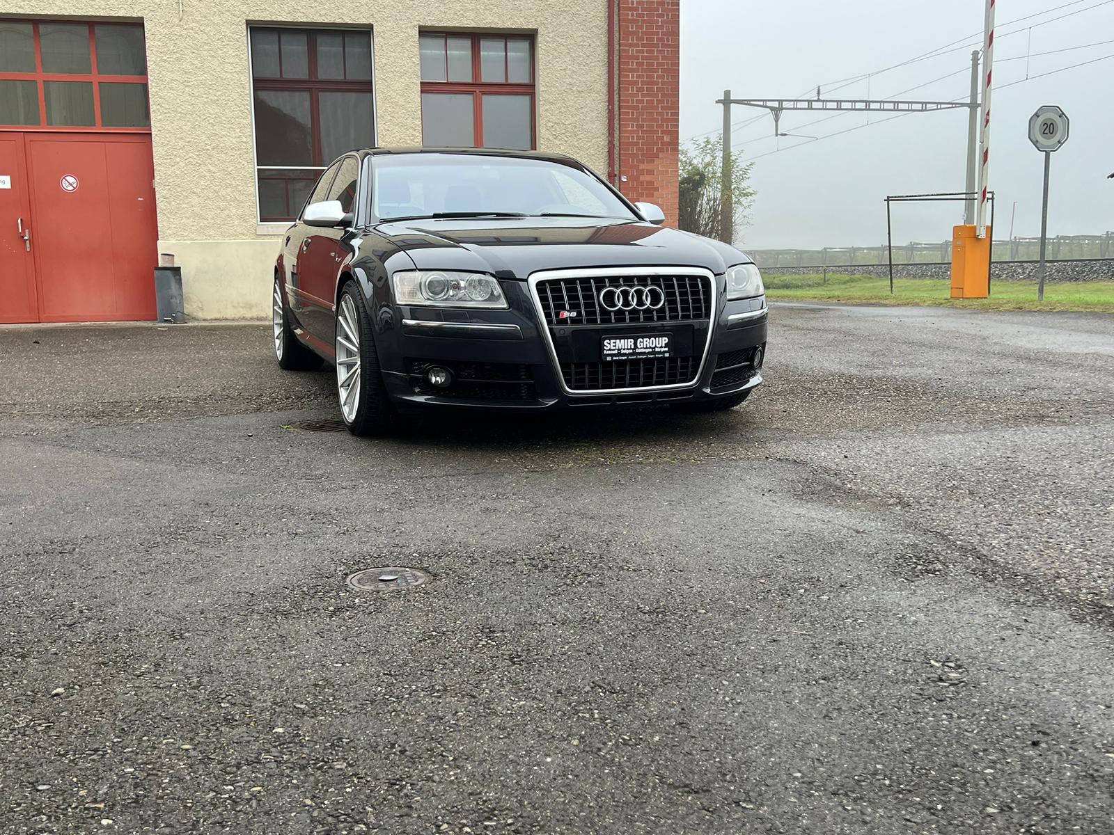 AUDI S8 5.2 V10 quattro tiptronic-image-3