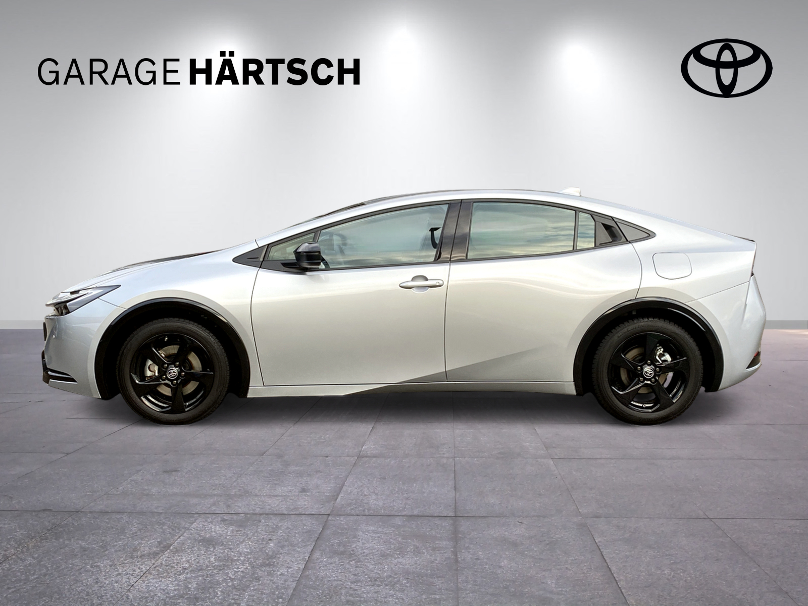 TOYOTA Prius 2.0 Plug-In-Hybrid Style-image-1