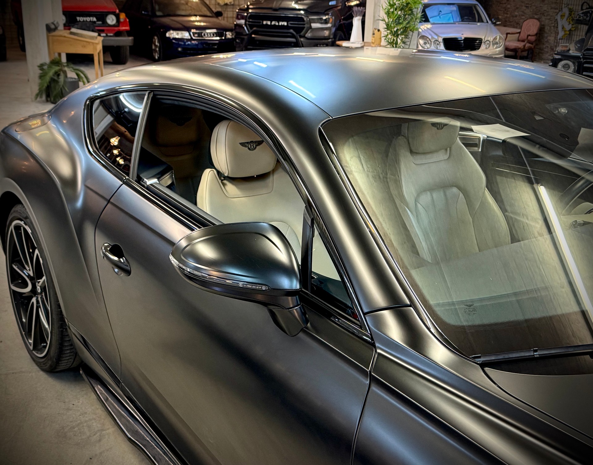 BENTLEY Continental GT 6.0 W12-image-6