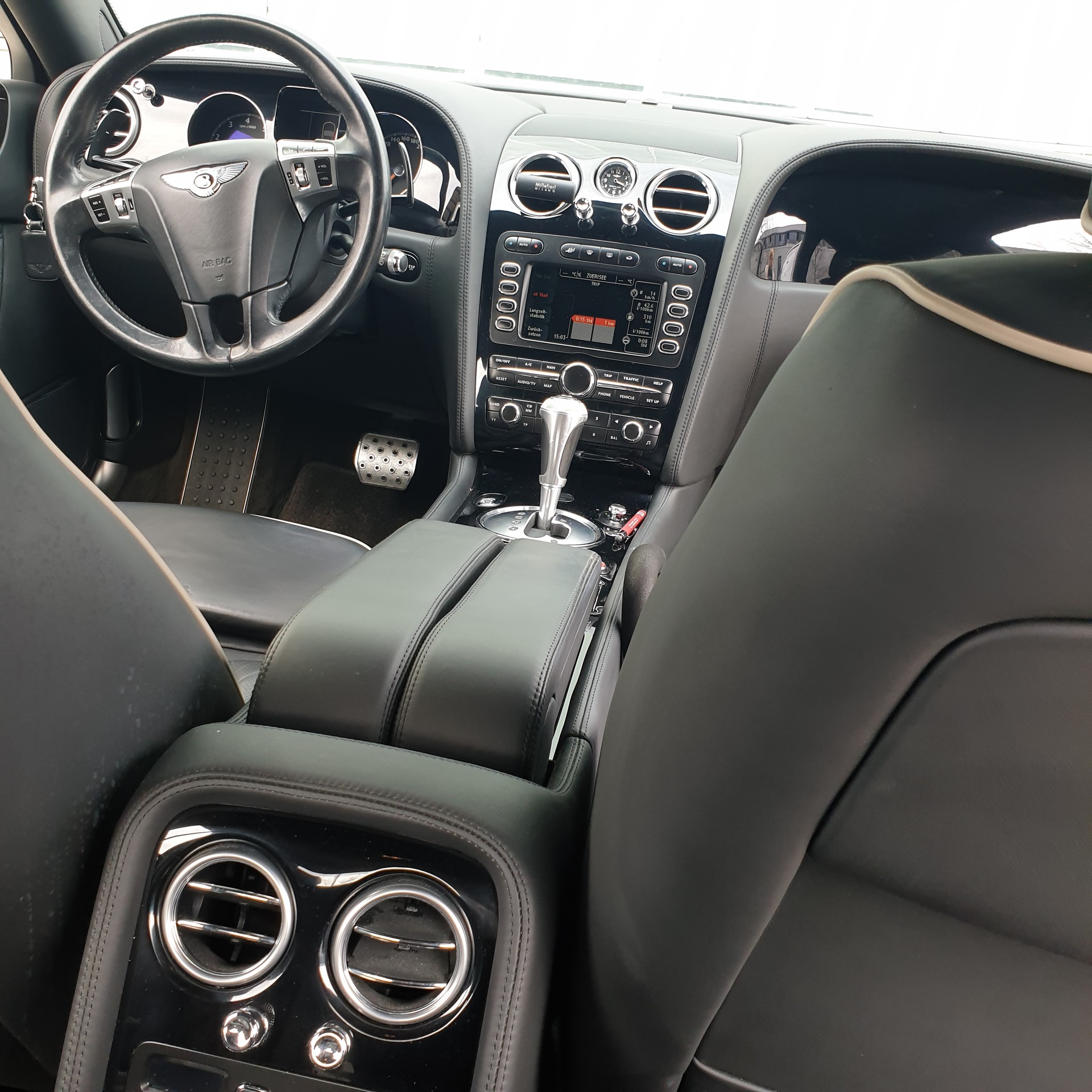 BENTLEY Flying Spur Speed-image-4