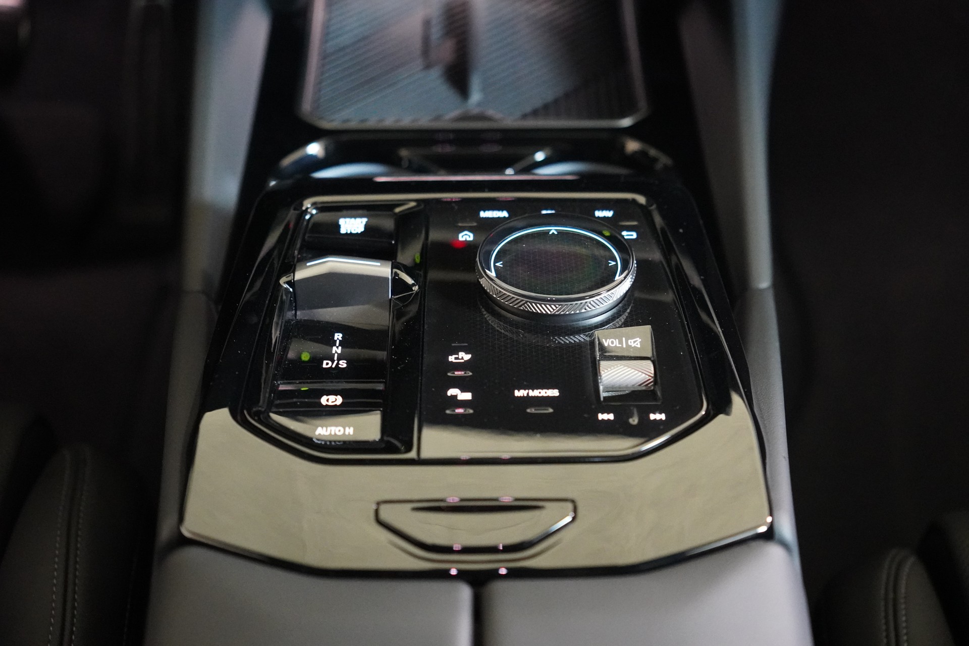 BMW 520d xDrive 48V Touring M Sport Steptronic-image-19