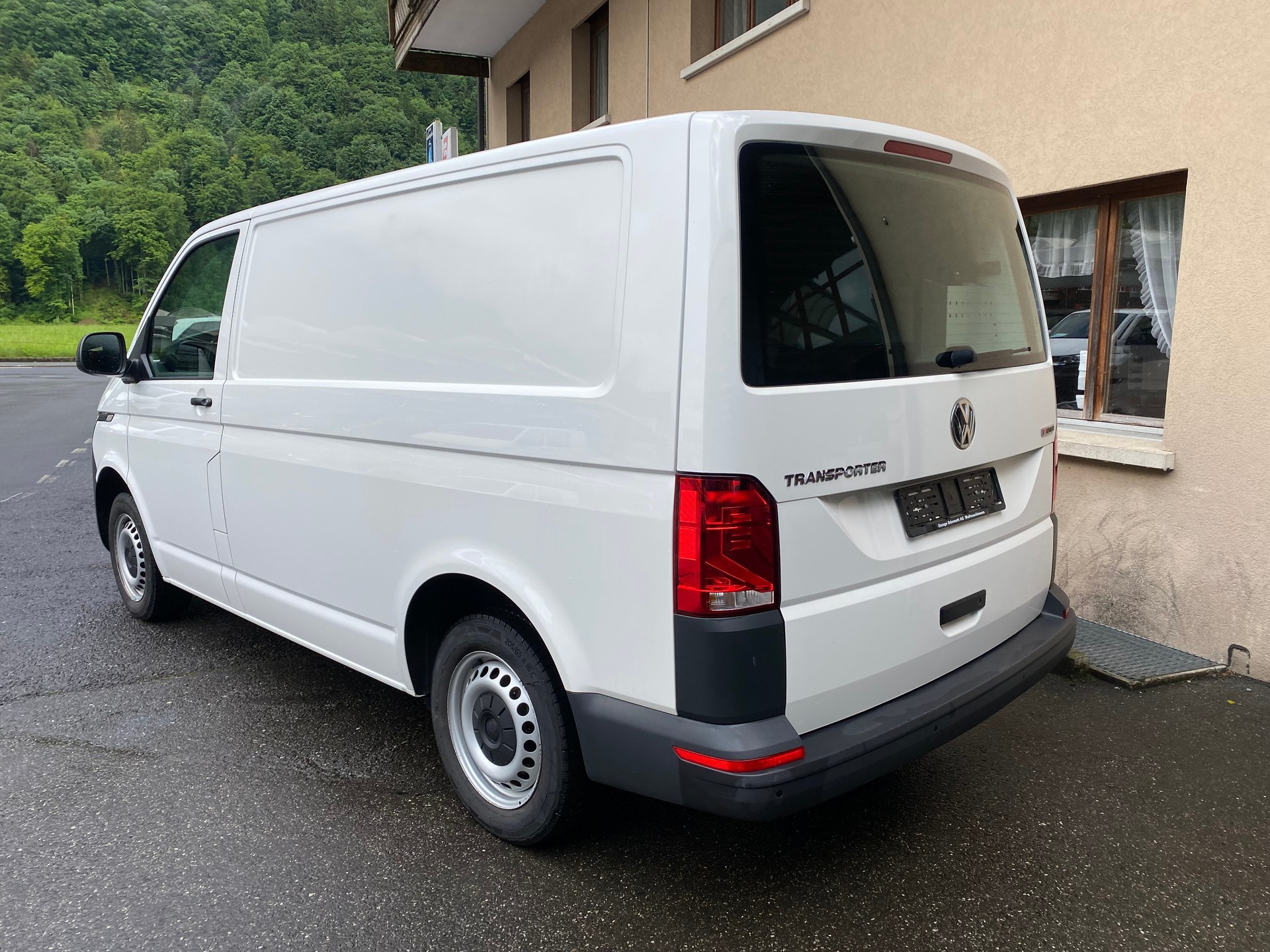 VW T6.1 2.0 TDI 4Motion DSG-image-7