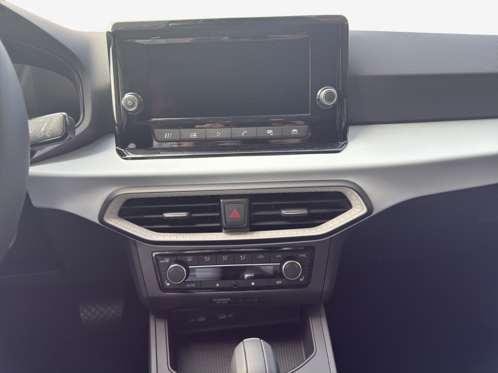 SEAT Ibiza 1.0 EcoTSI GO DSG-image-10