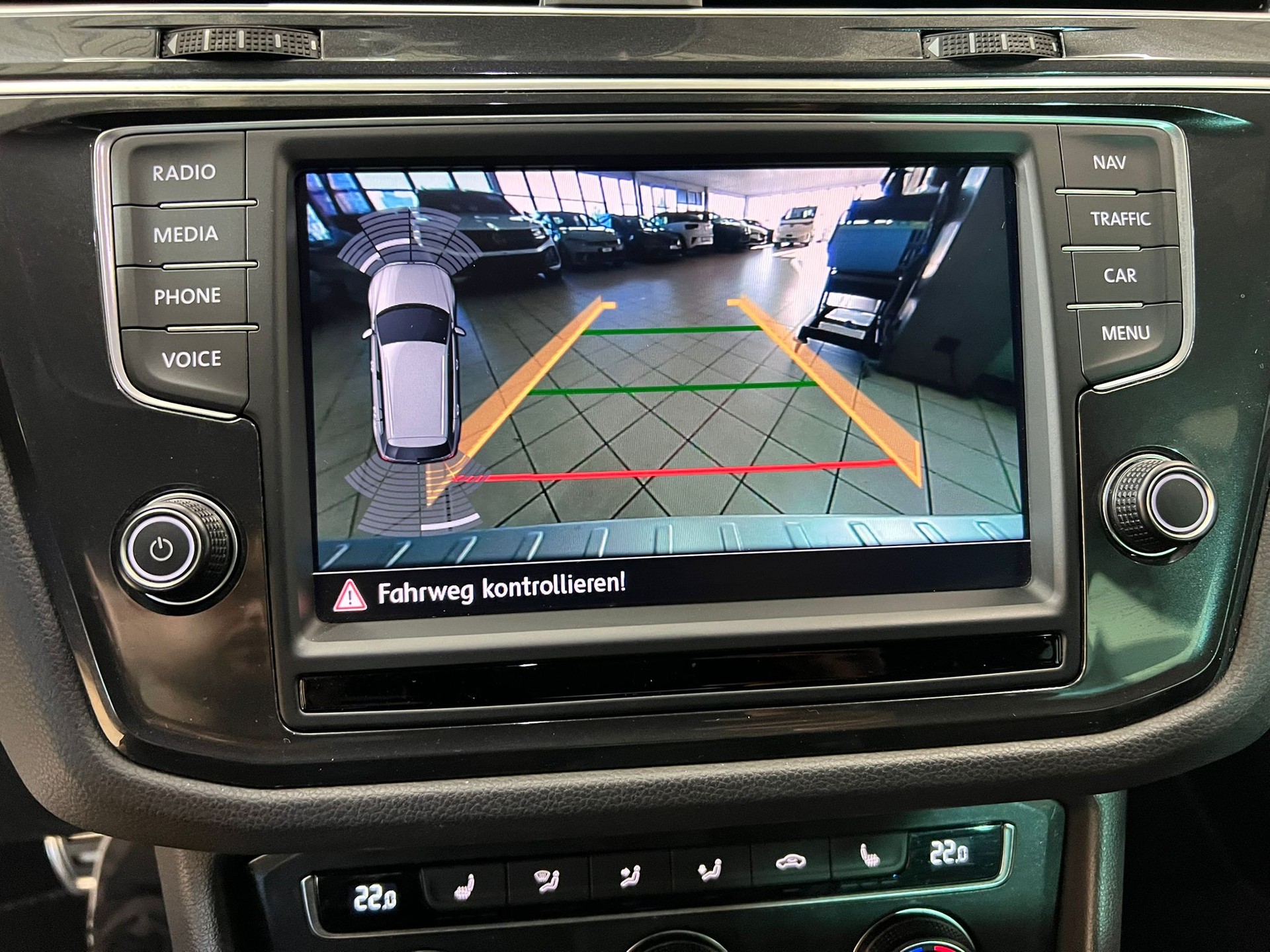 VW Tiguan 2.0 TDI SCR Highline 4Motion DSG-image-12