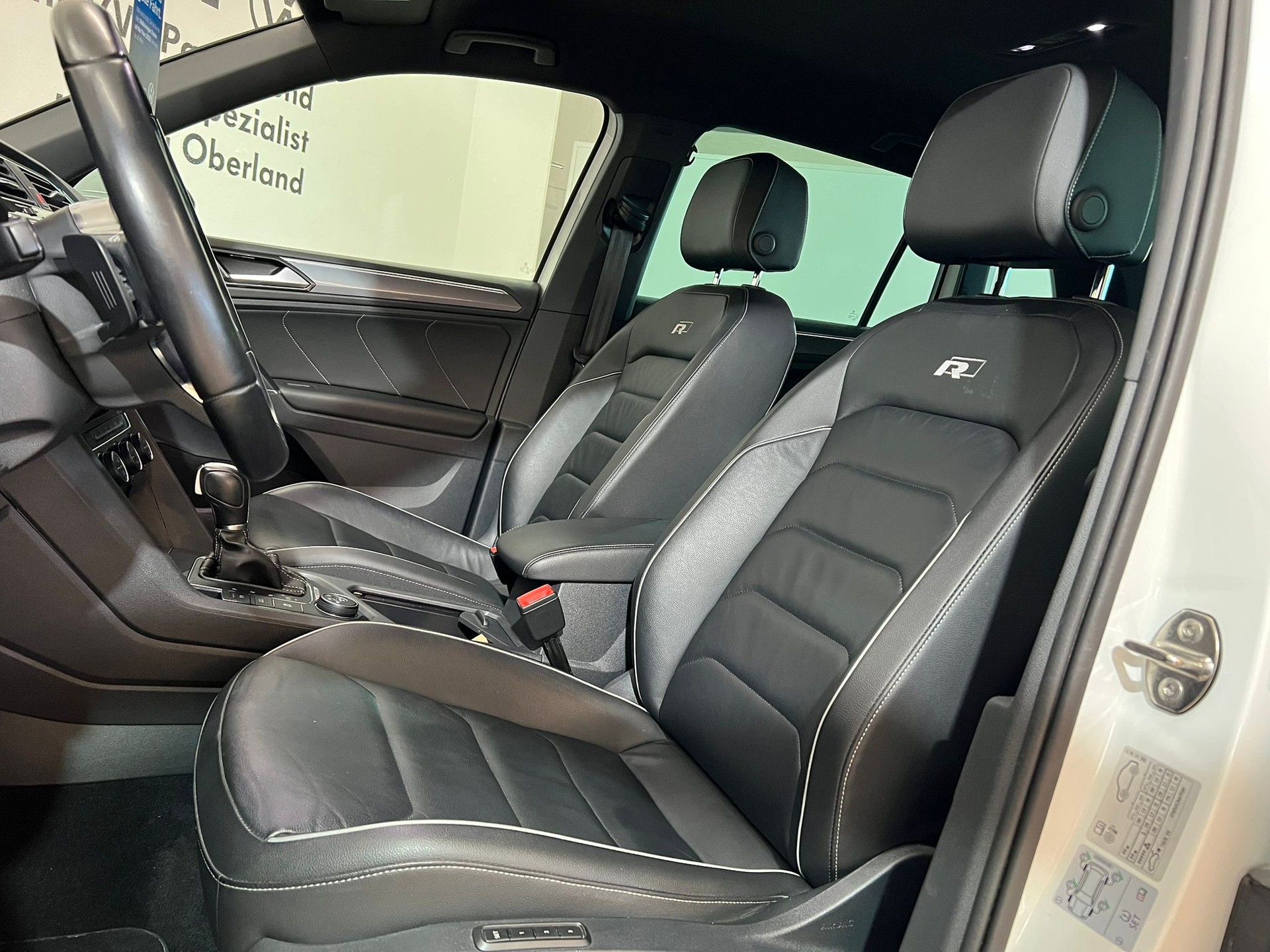 VW Tiguan 2.0 TDI SCR Highline 4Motion DSG-image-8
