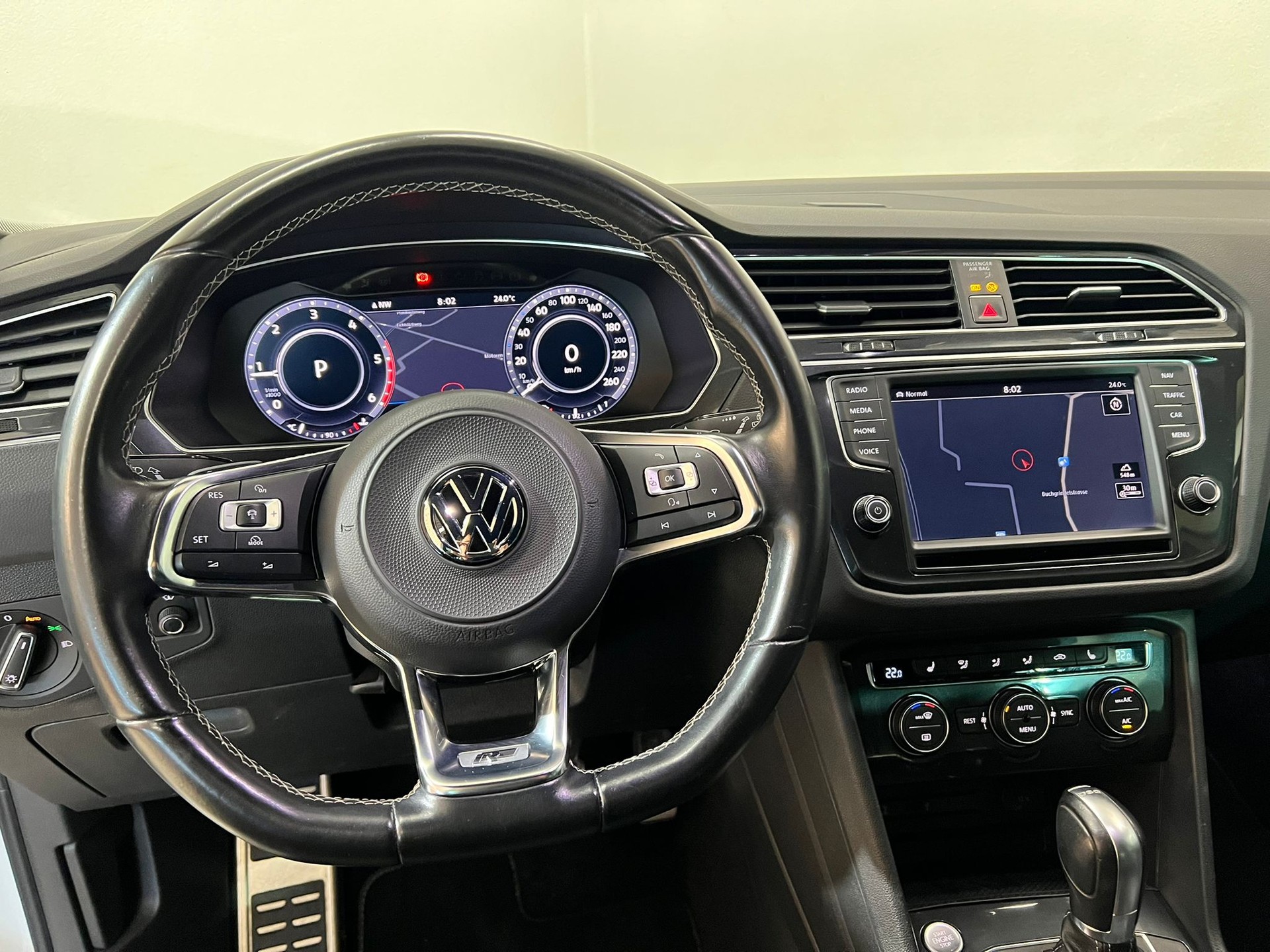 VW Tiguan 2.0 TDI SCR Highline 4Motion DSG-image-6
