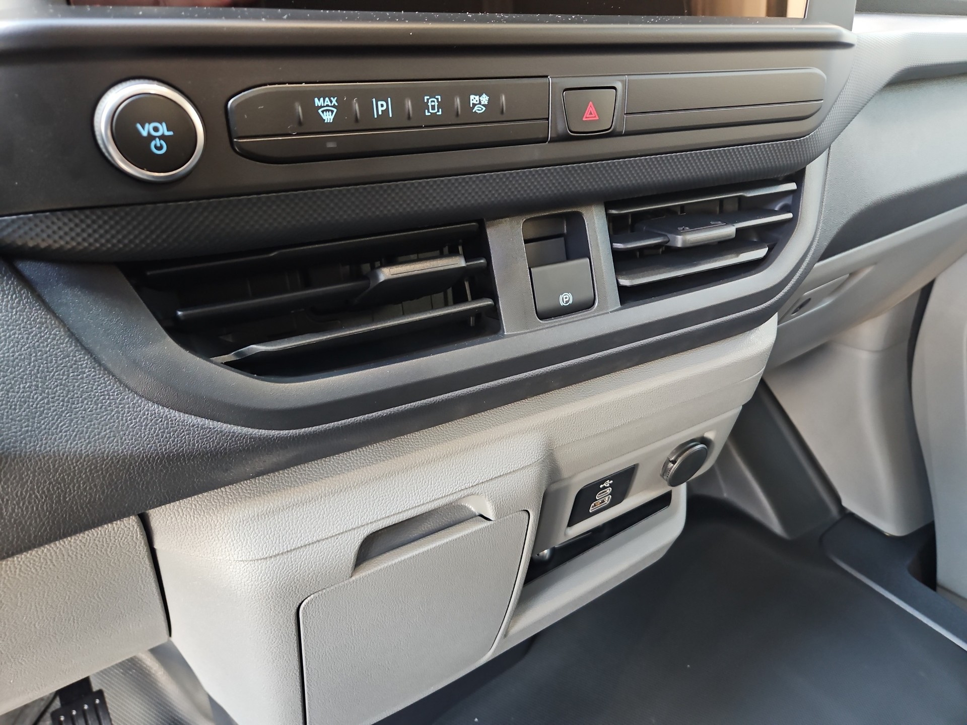 FORD Transit Custom 320 L1 Automat 4x4-image-13