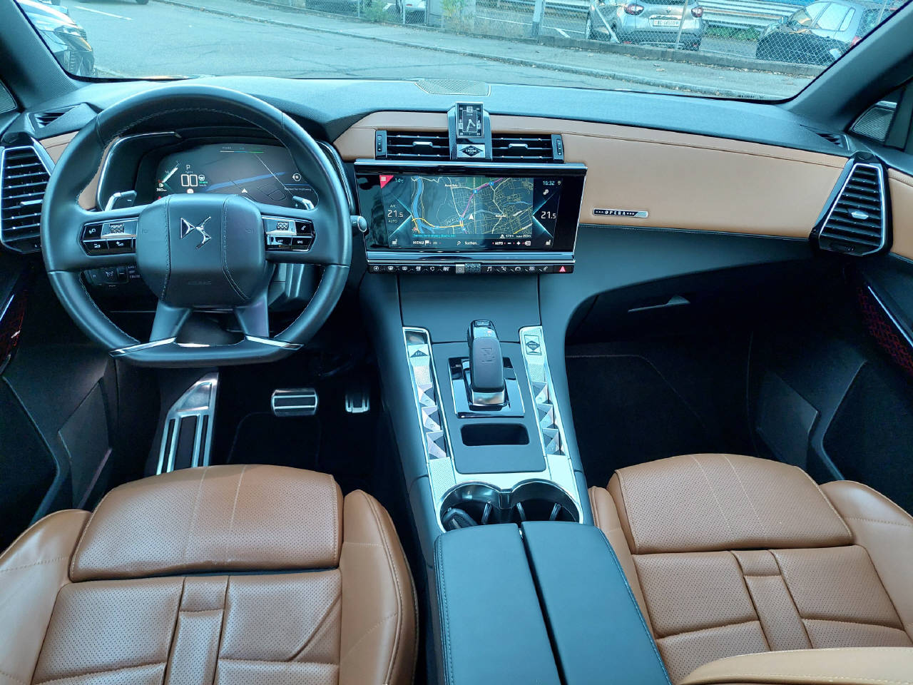 DS AUTOMOBILES DS7 Crossback 1.6 E-Tense Be Chic 4x4 300PS-image-6