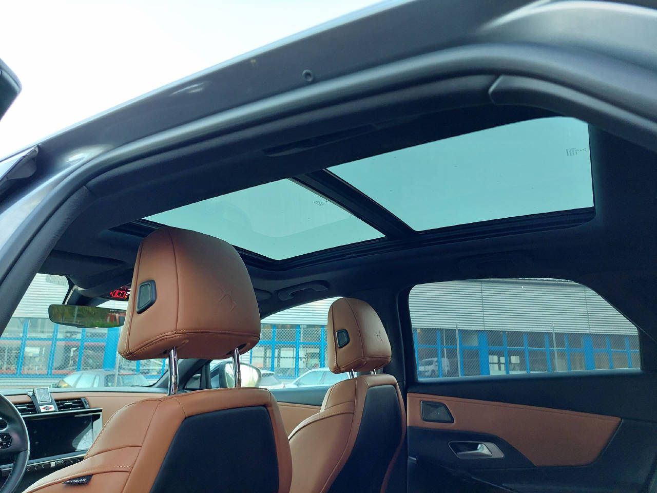 DS AUTOMOBILES DS7 Crossback 1.6 E-Tense Be Chic 4x4 300PS-image-9