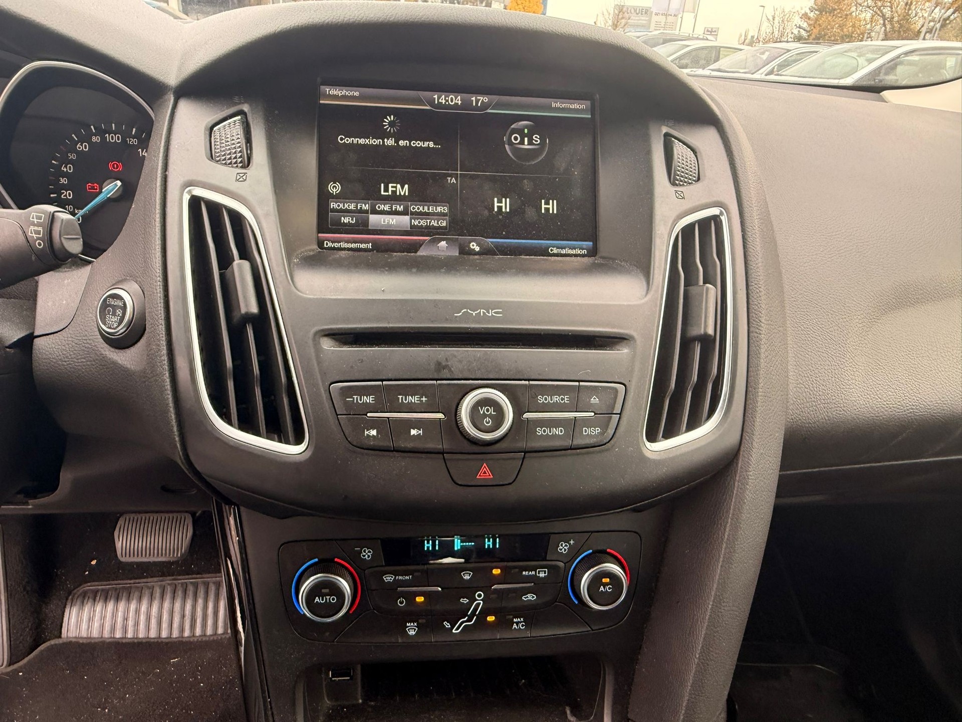 FORD Focus 1.5 SCTi Titanium Automatic-image-12