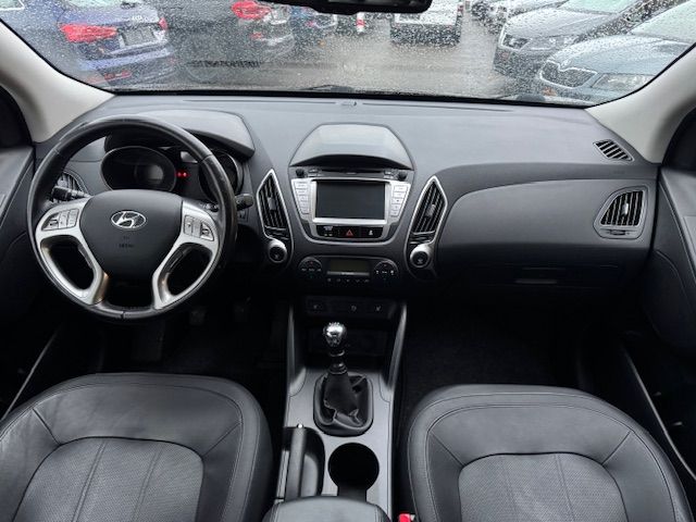 HYUNDAI iX 35 2.0 CRDi Style 4WD-image-10